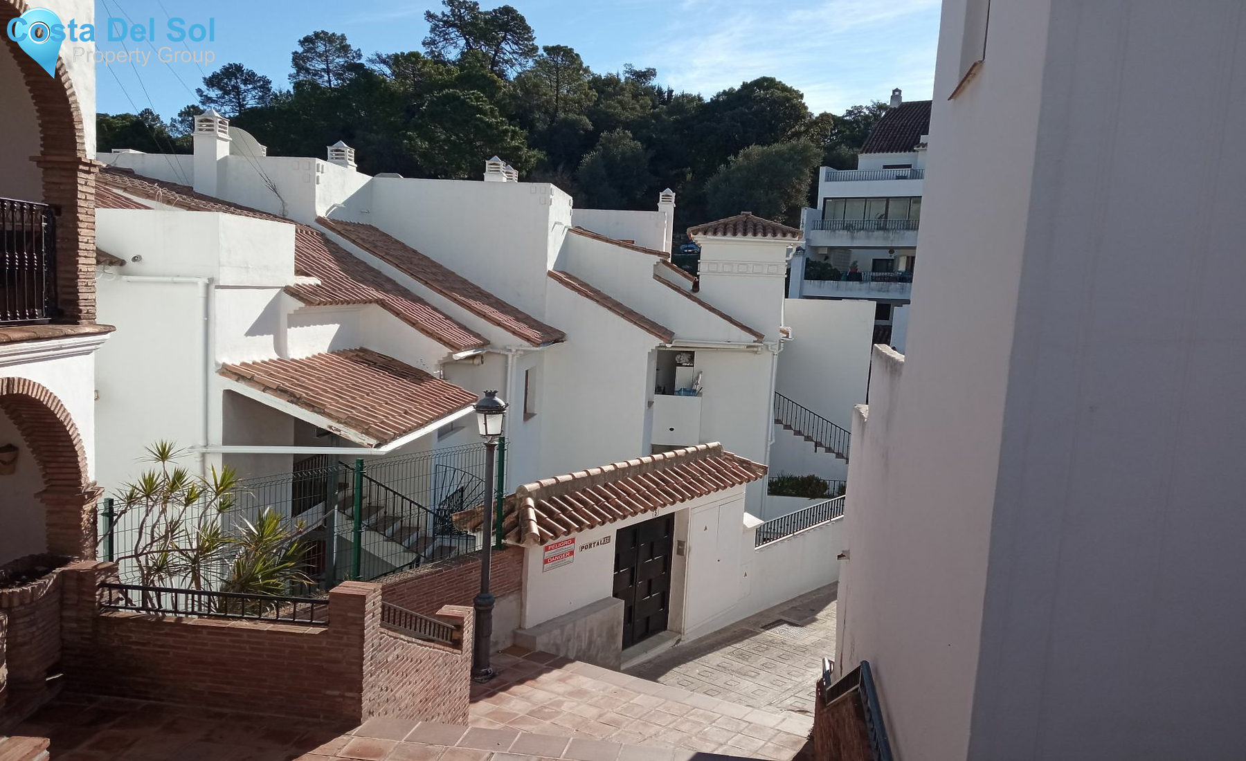 Middle Floor Apartment in Benahavís-1393629
