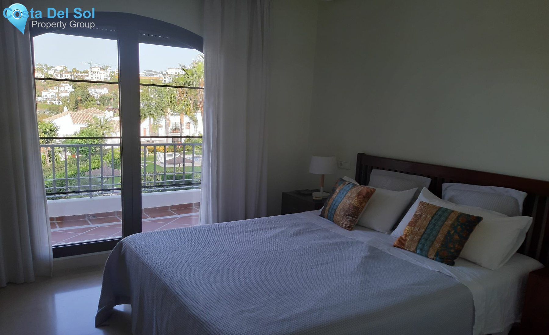 Middle Floor Apartment in Benahavís-1394443