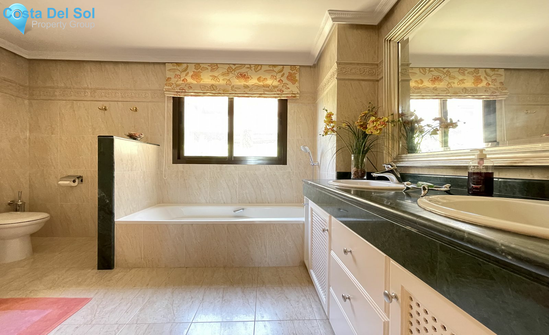 Middle Floor Apartment in Benahavís-1419238