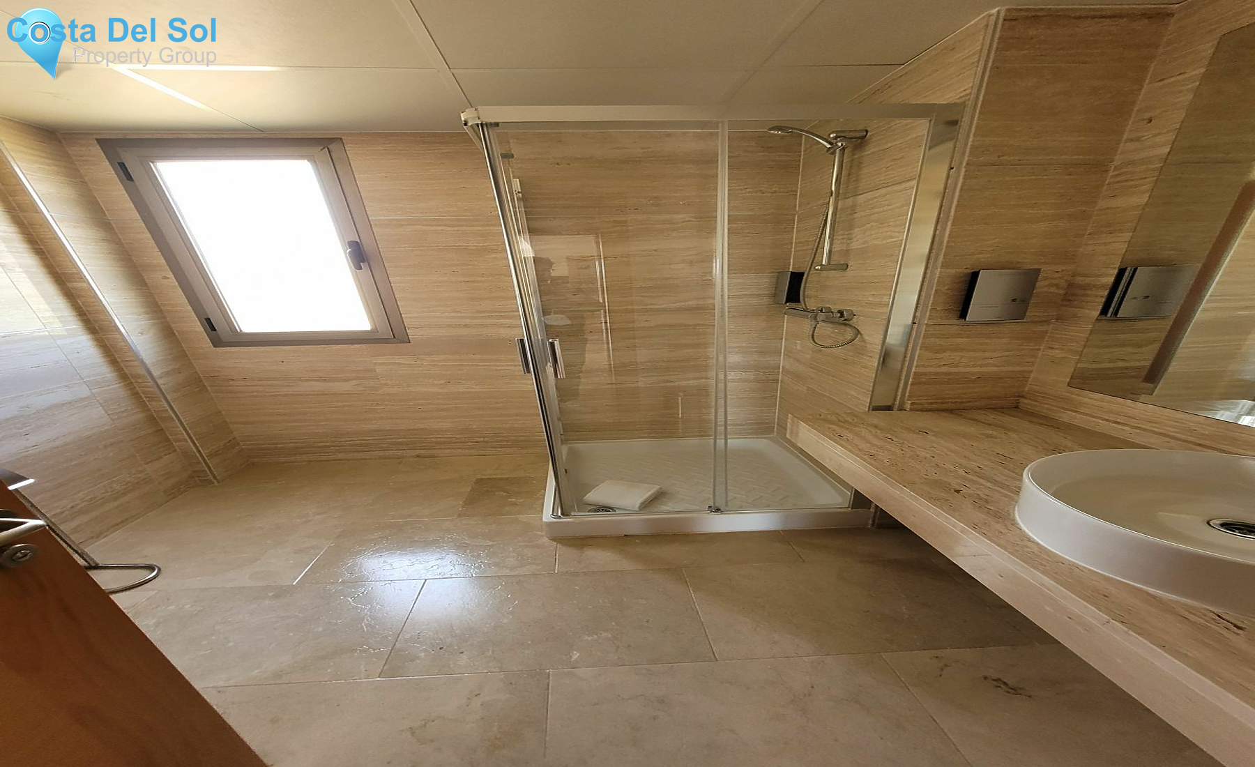 Middle Floor Apartment in Benahavís-1424032