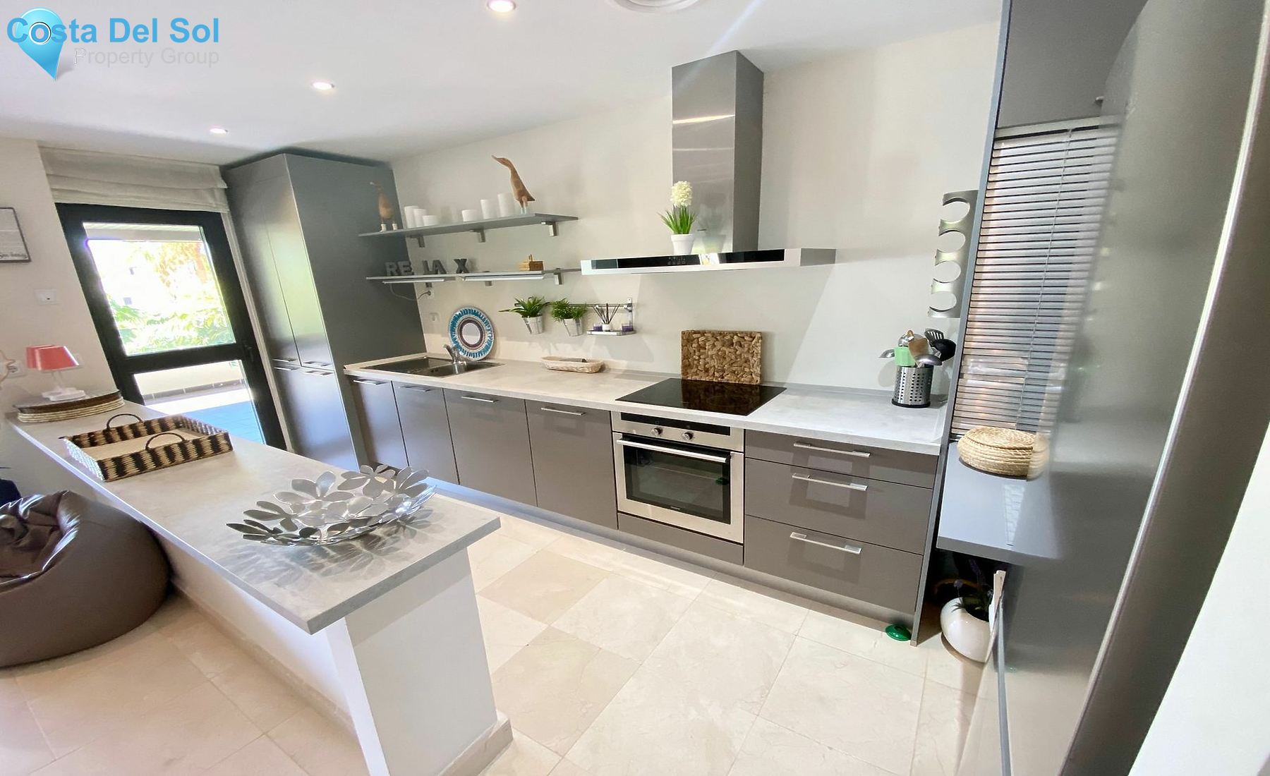 Middle Floor Apartment in Benahavís-1425139