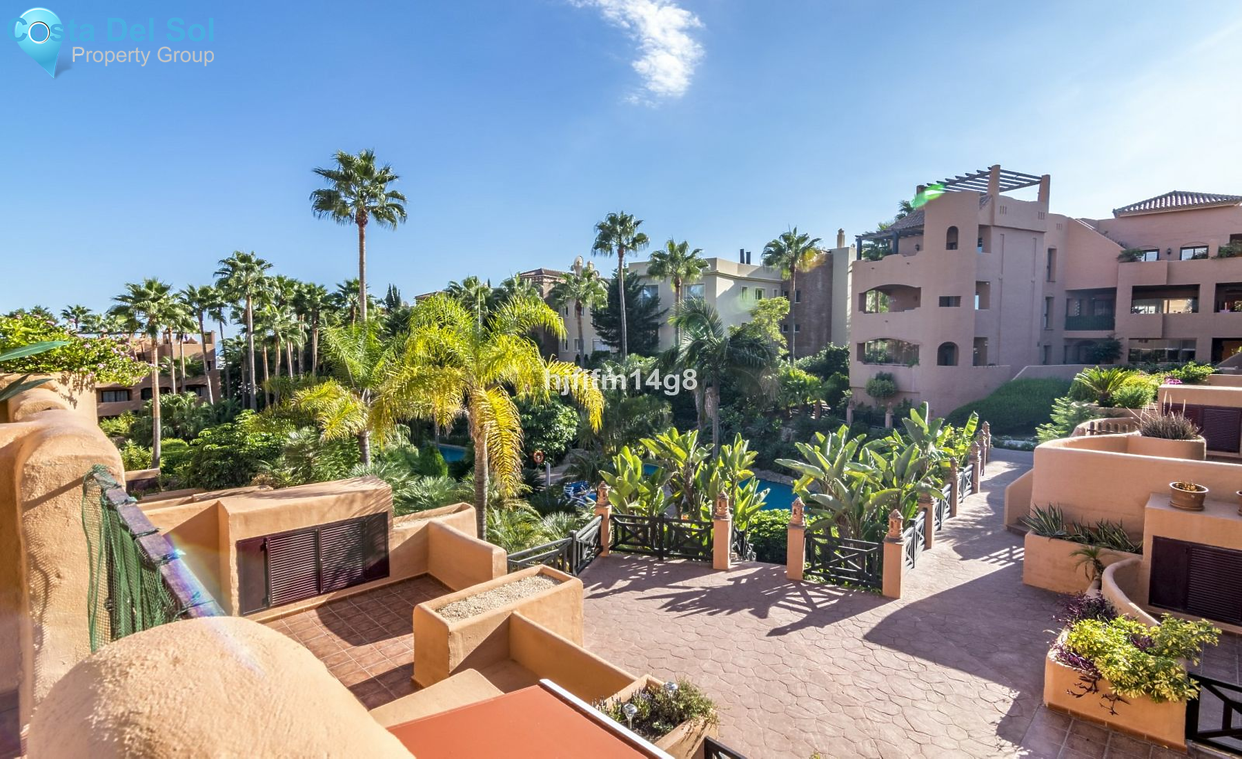 Middle Floor Apartment in Benahavís-1468705