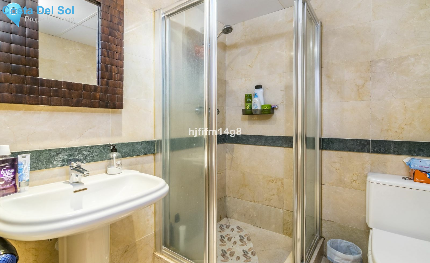 Middle Floor Apartment in Benahavís-1468718