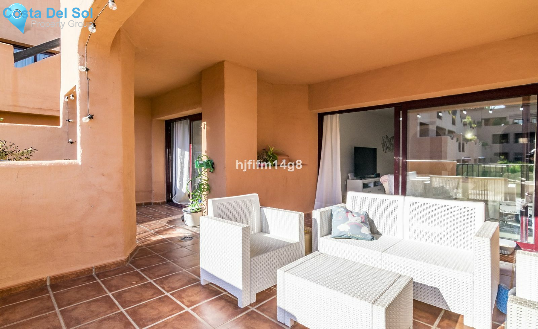 Middle Floor Apartment in Benahavís-1468707