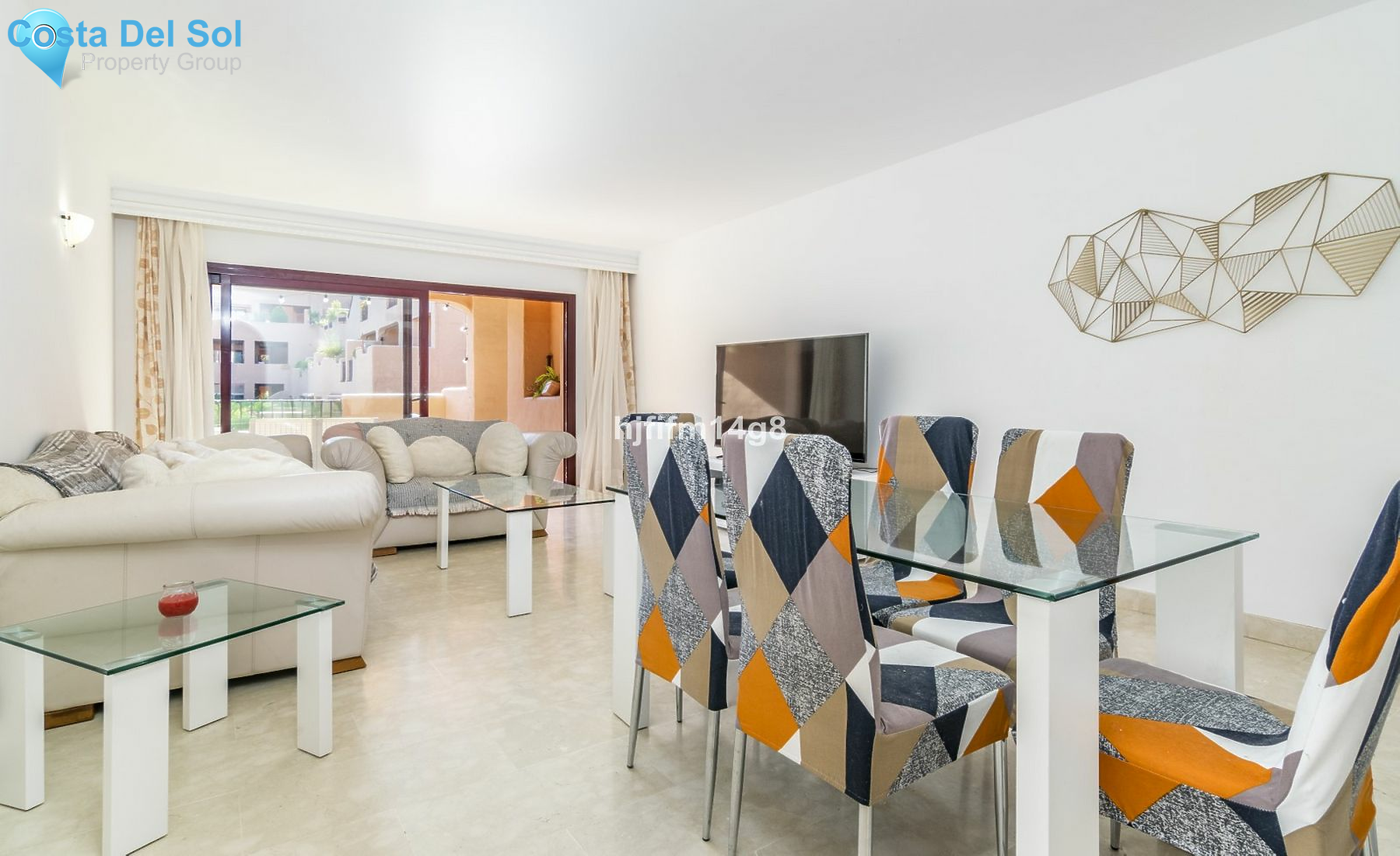 Middle Floor Apartment in Benahavís-1468709