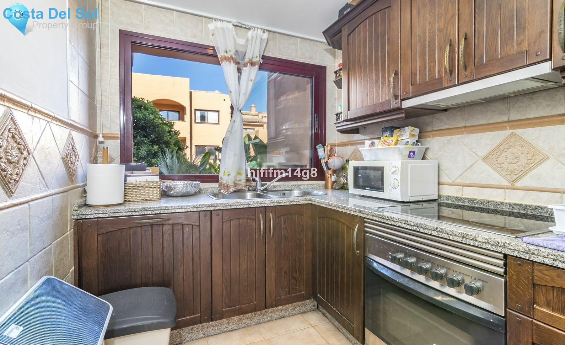 Middle Floor Apartment in Benahavís-1468713