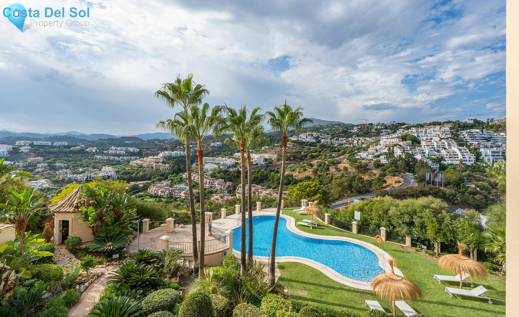 Middle Floor Apartment in Benahavís-1471914