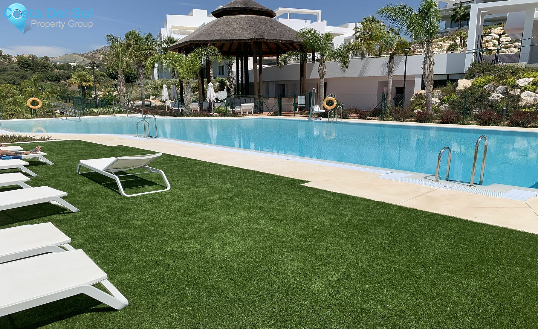 Middle Floor Apartment in Benahavís-1485048