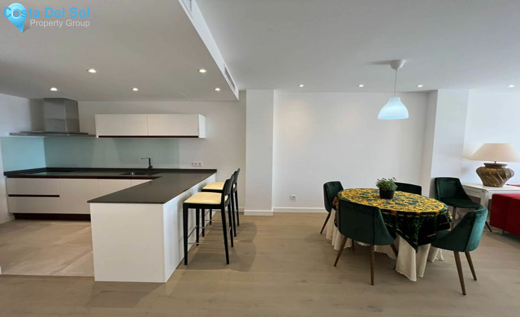 Middle Floor Apartment in Benahavís-1520666