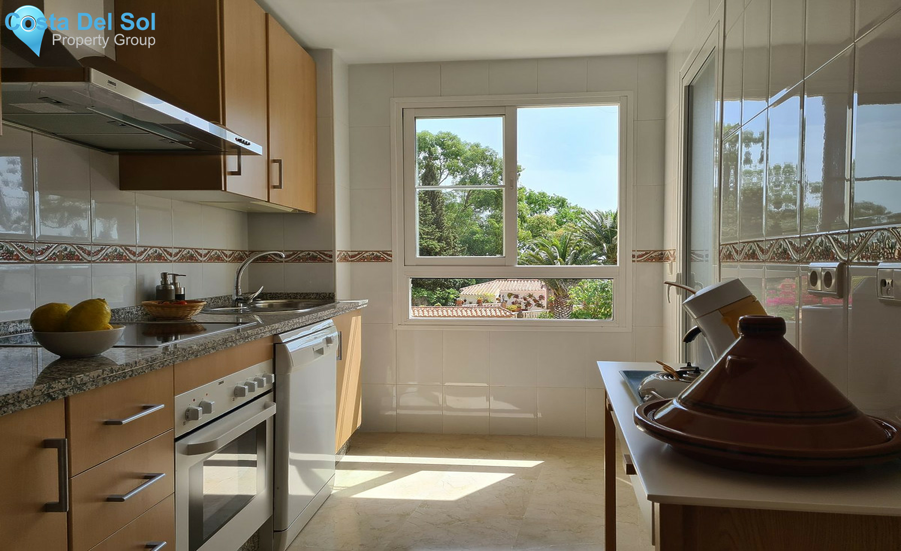 Middle Floor Apartment in Benalmadena Costa-1255139