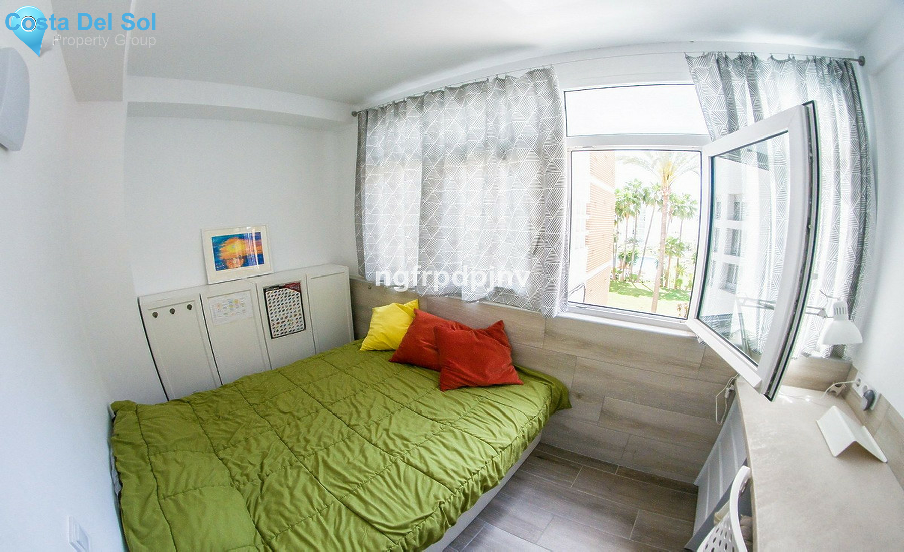Middle Floor Apartment in Benalmadena Costa-1270309