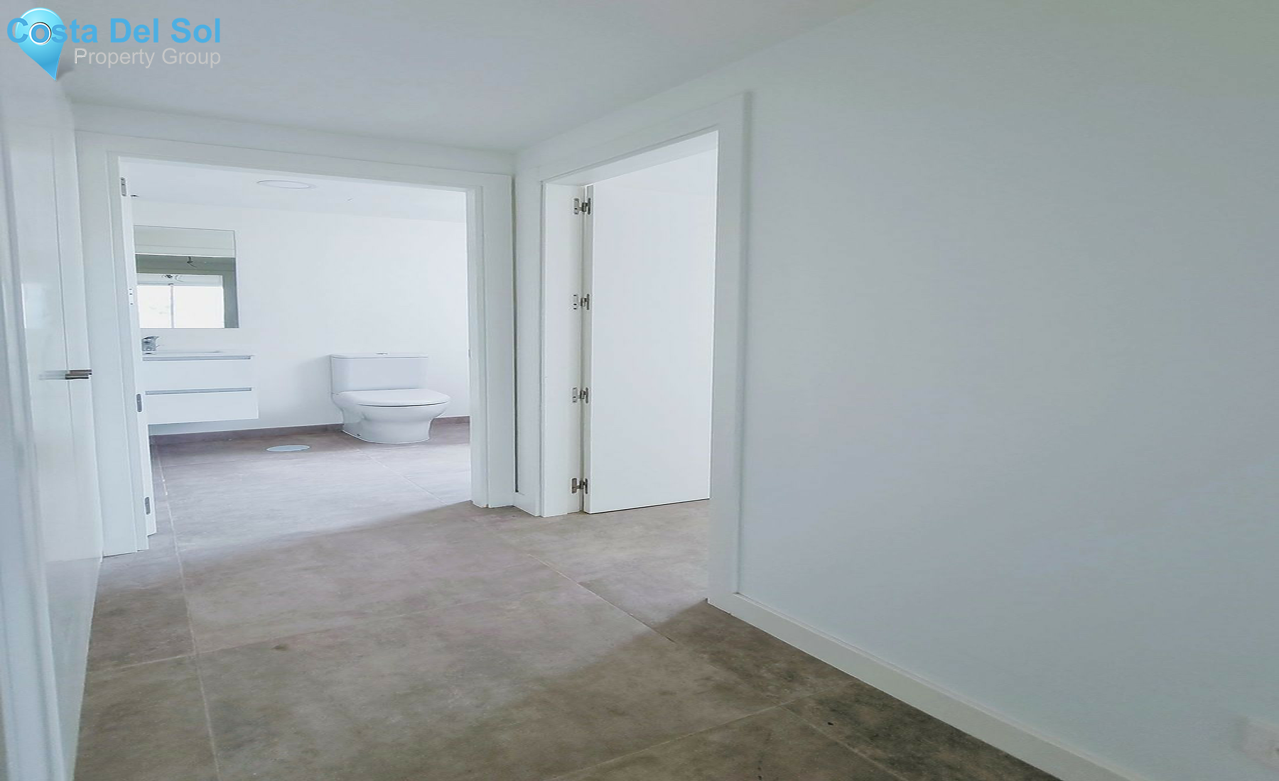 Middle Floor Apartment in Benalmadena Costa-1407873