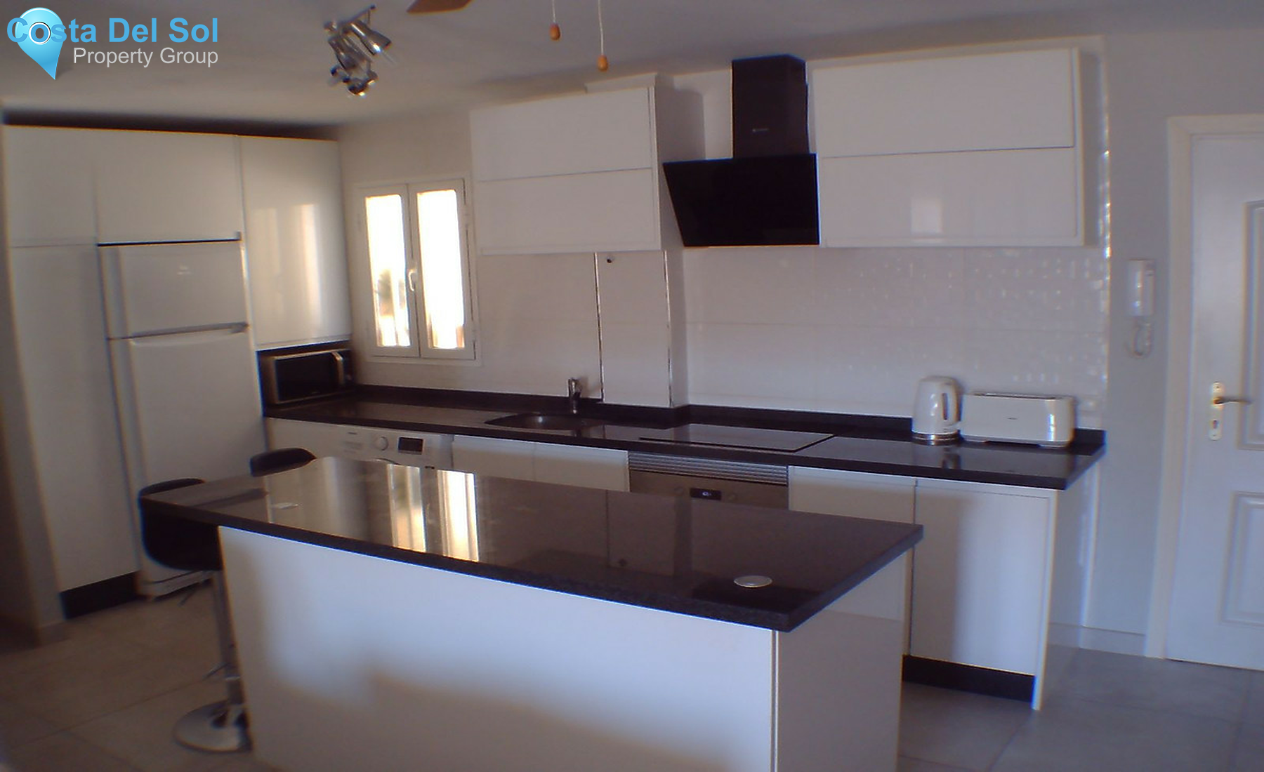 Middle Floor Apartment in Benalmadena Costa-1414457