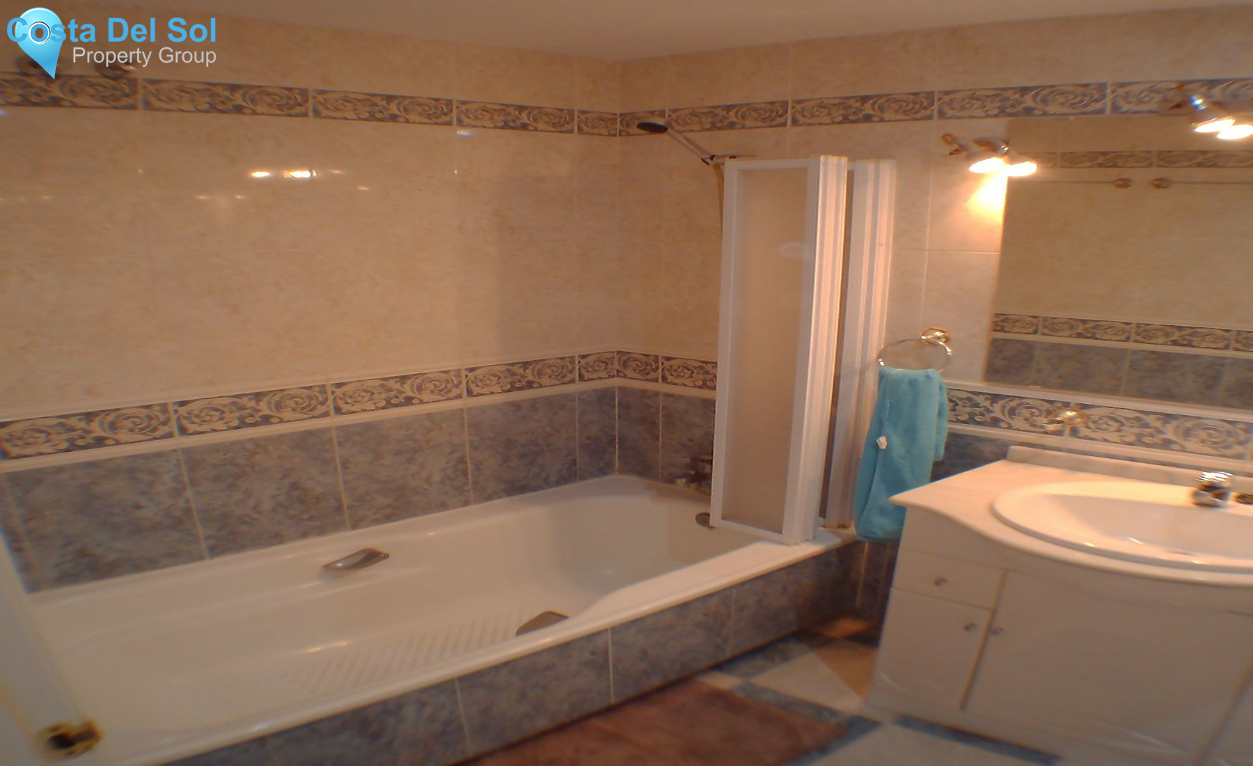 Middle Floor Apartment in Benalmadena Costa-1437482