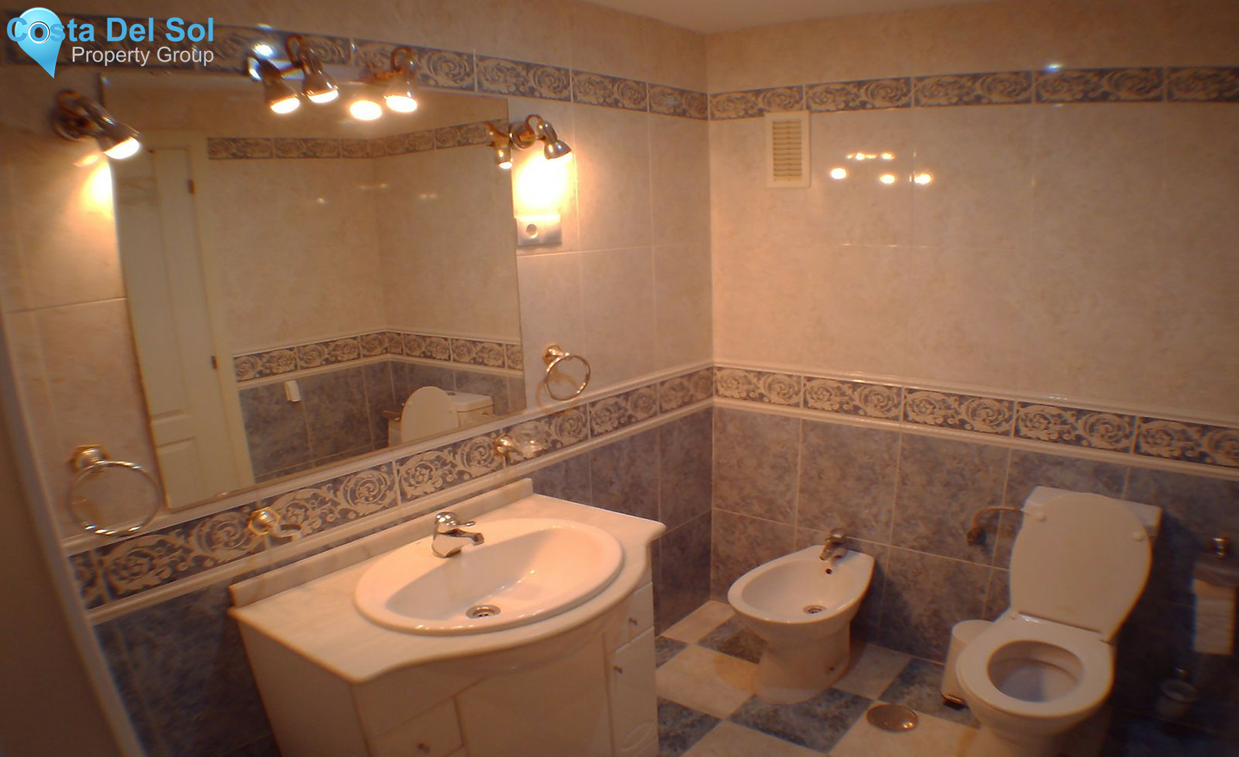 Middle Floor Apartment in Benalmadena Costa-1437481