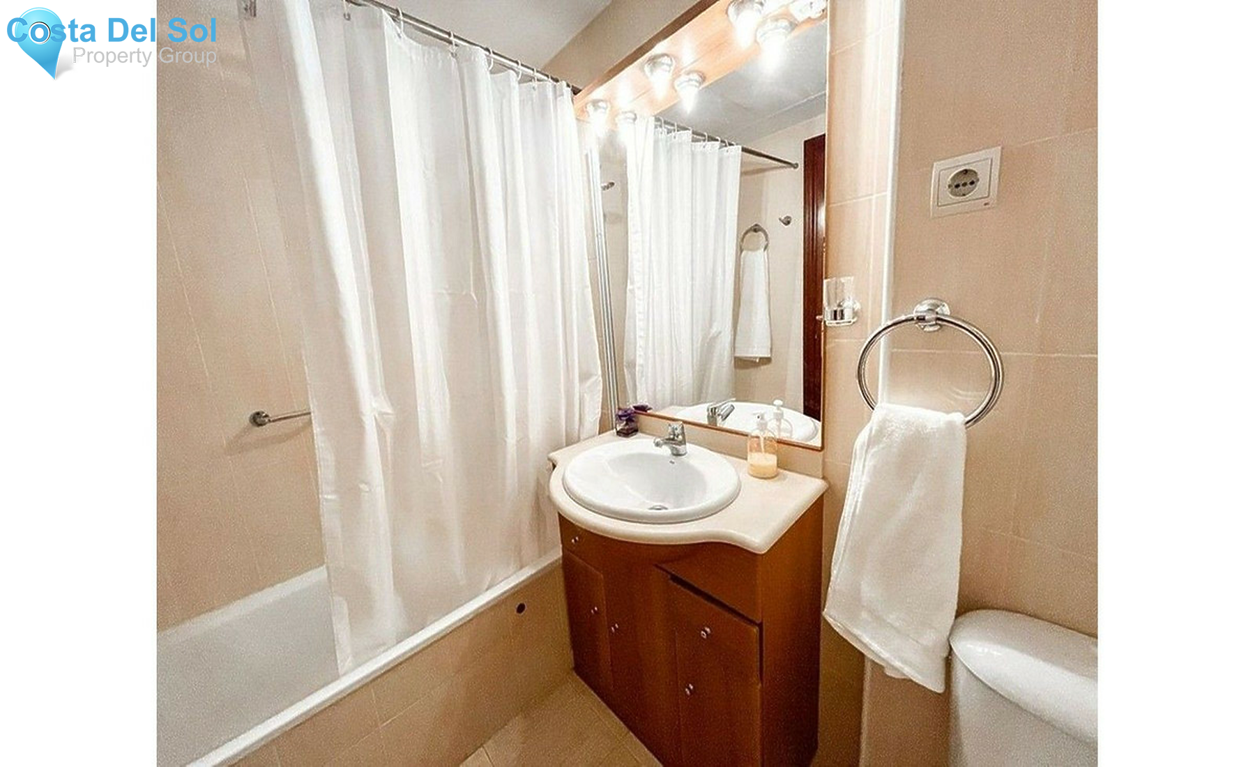 Middle Floor Apartment in Benalmadena Costa-1522211