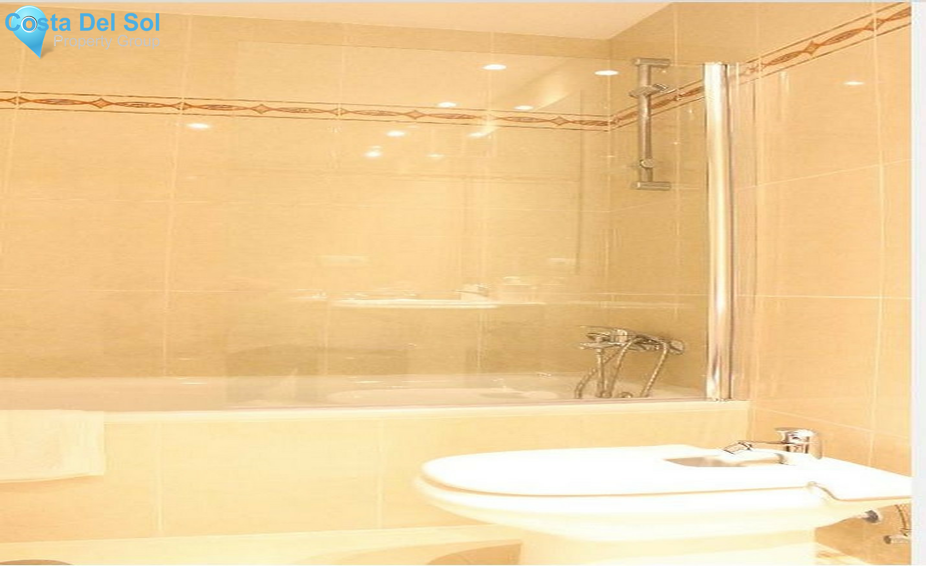 Middle Floor Apartment in Benalmadena Costa-1524669