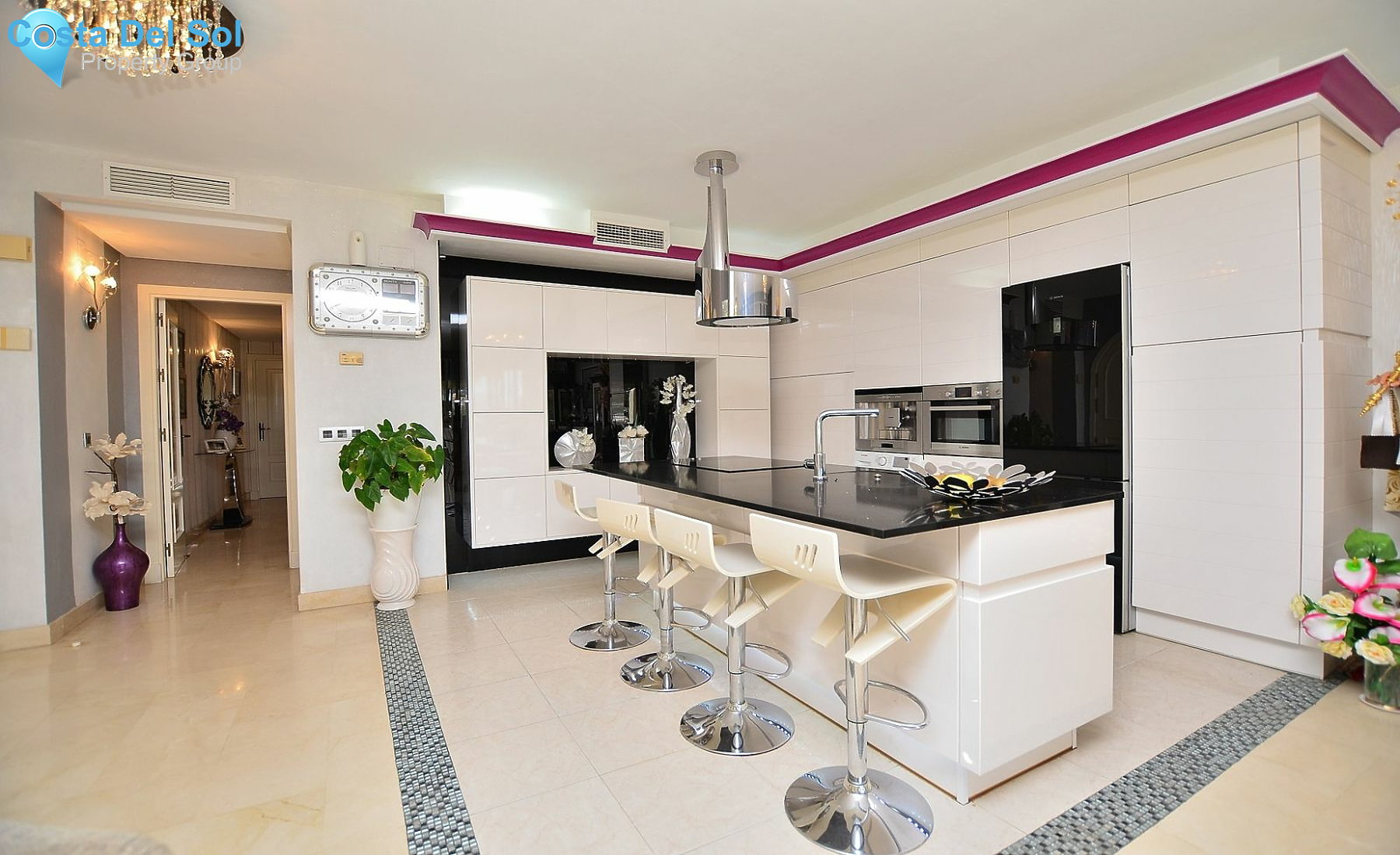 Middle Floor Apartment in Benalmadena Costa-1143900