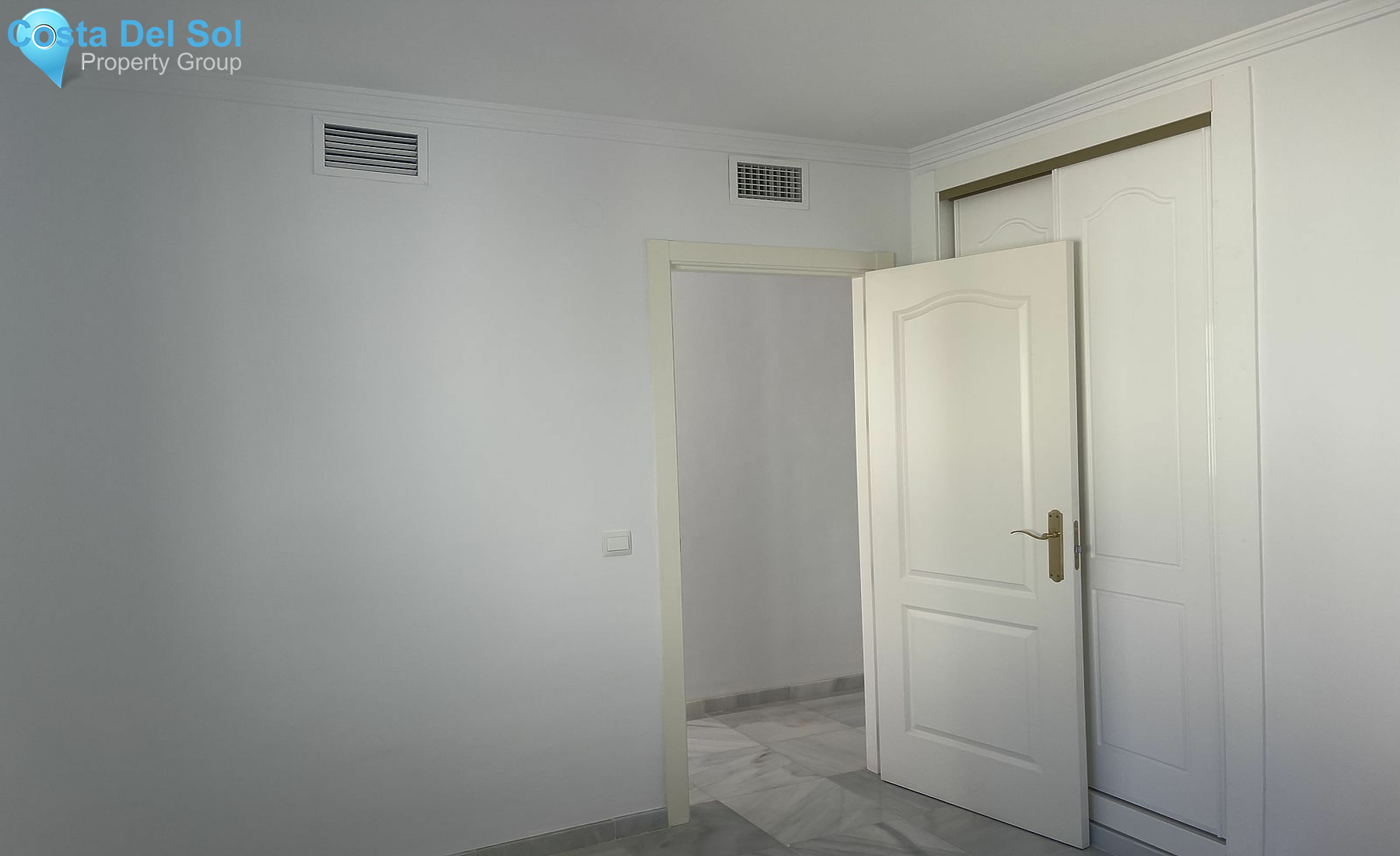 Middle Floor Apartment in Benalmadena Costa-1177803