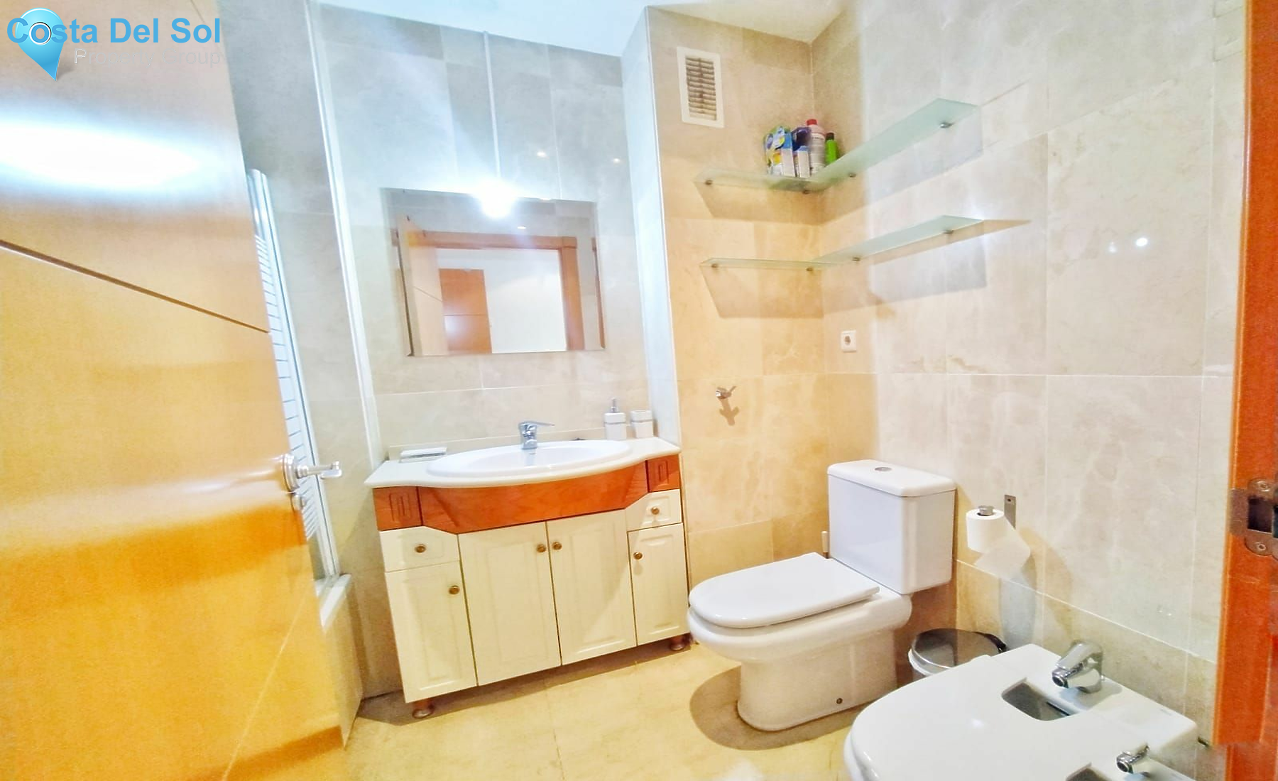Middle Floor Apartment in Benalmadena Costa-1470244