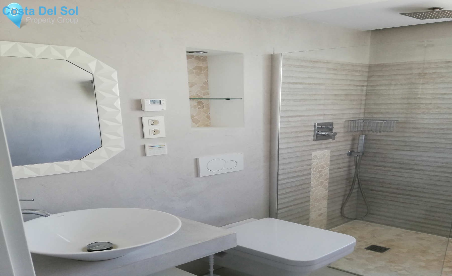 Middle Floor Apartment in Benalmadena Costa-1549555