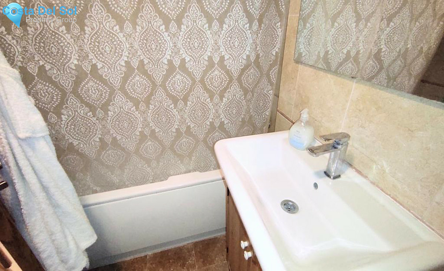 Middle Floor Apartment in Benalmadena Pueblo-1308394