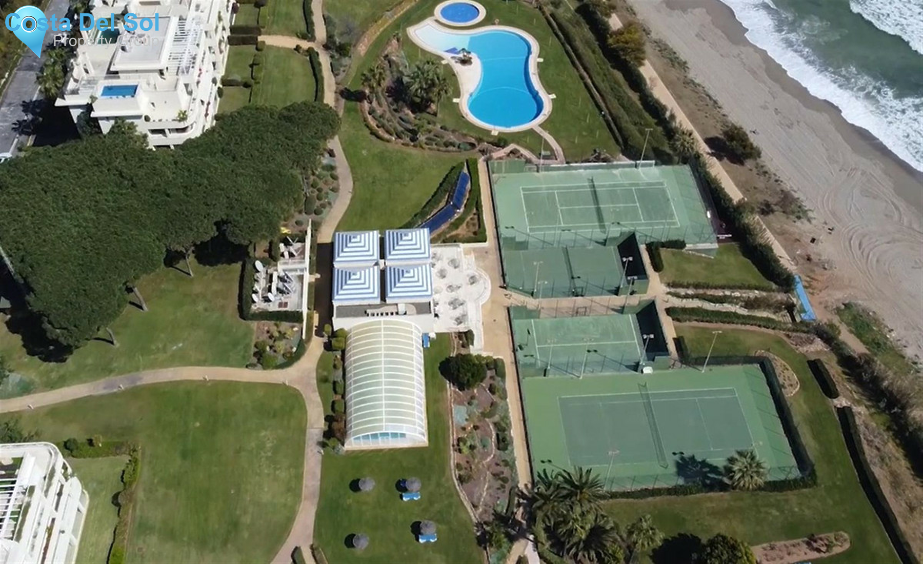 Middle Floor Apartment in Cabopino-1260989