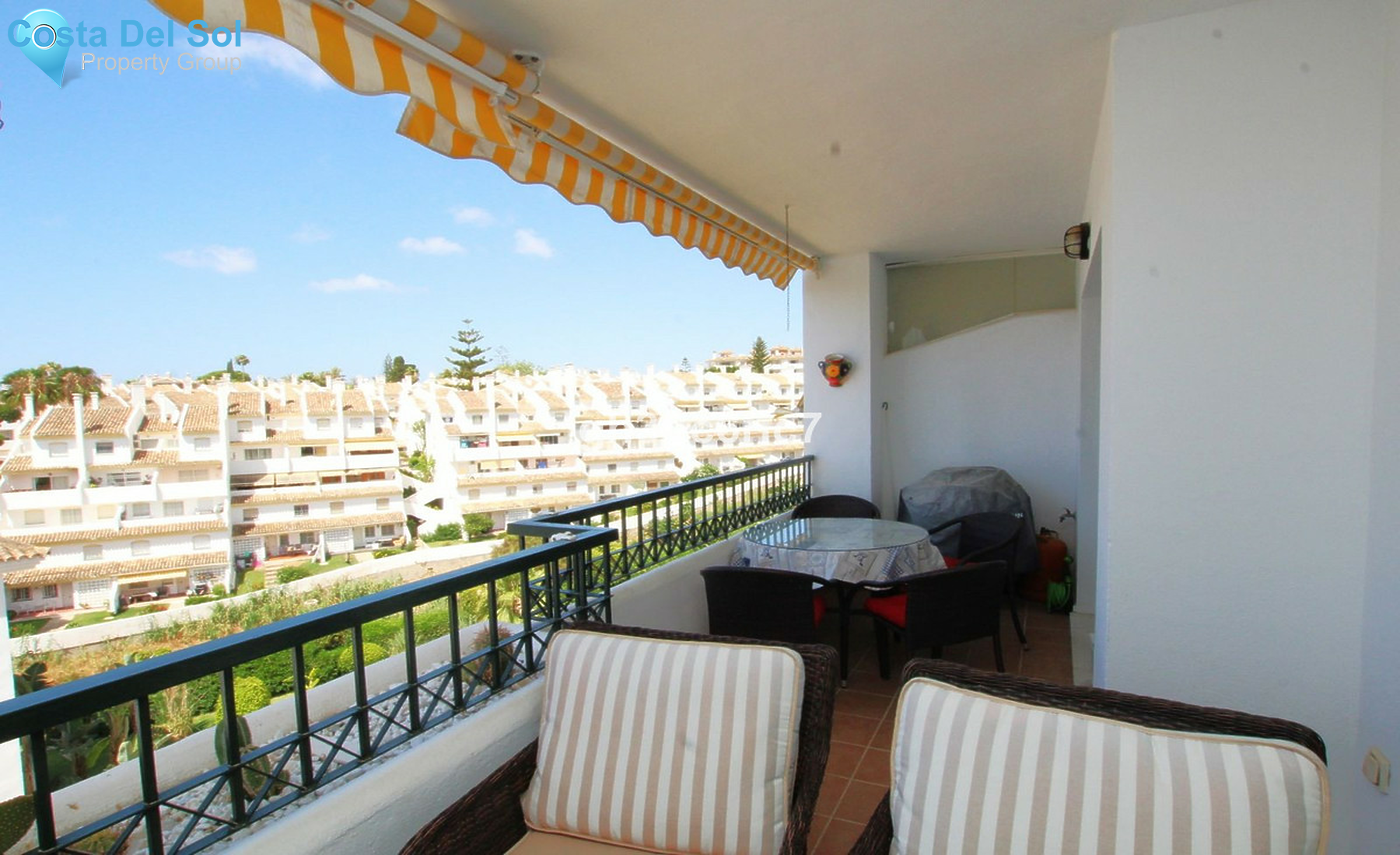Middle Floor Apartment in Calahonda-1234760