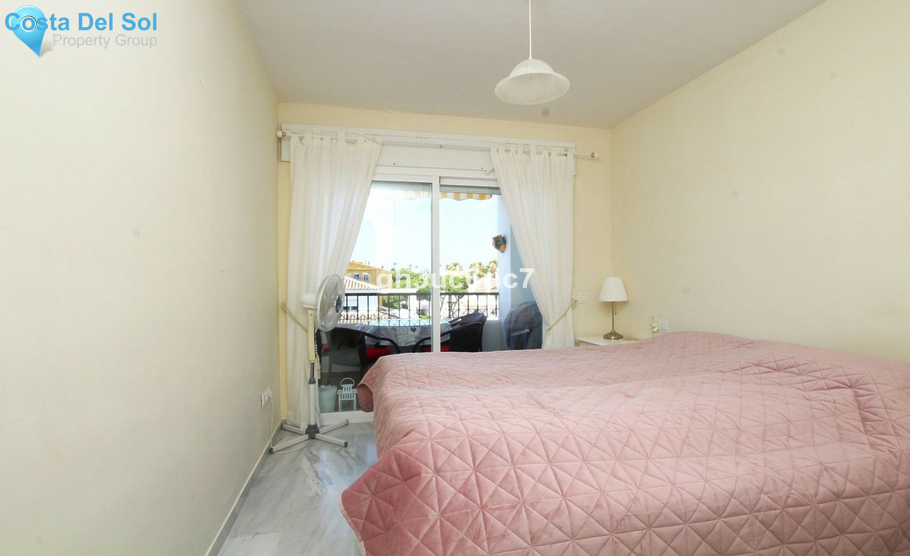 Middle Floor Apartment in Calahonda-1234763
