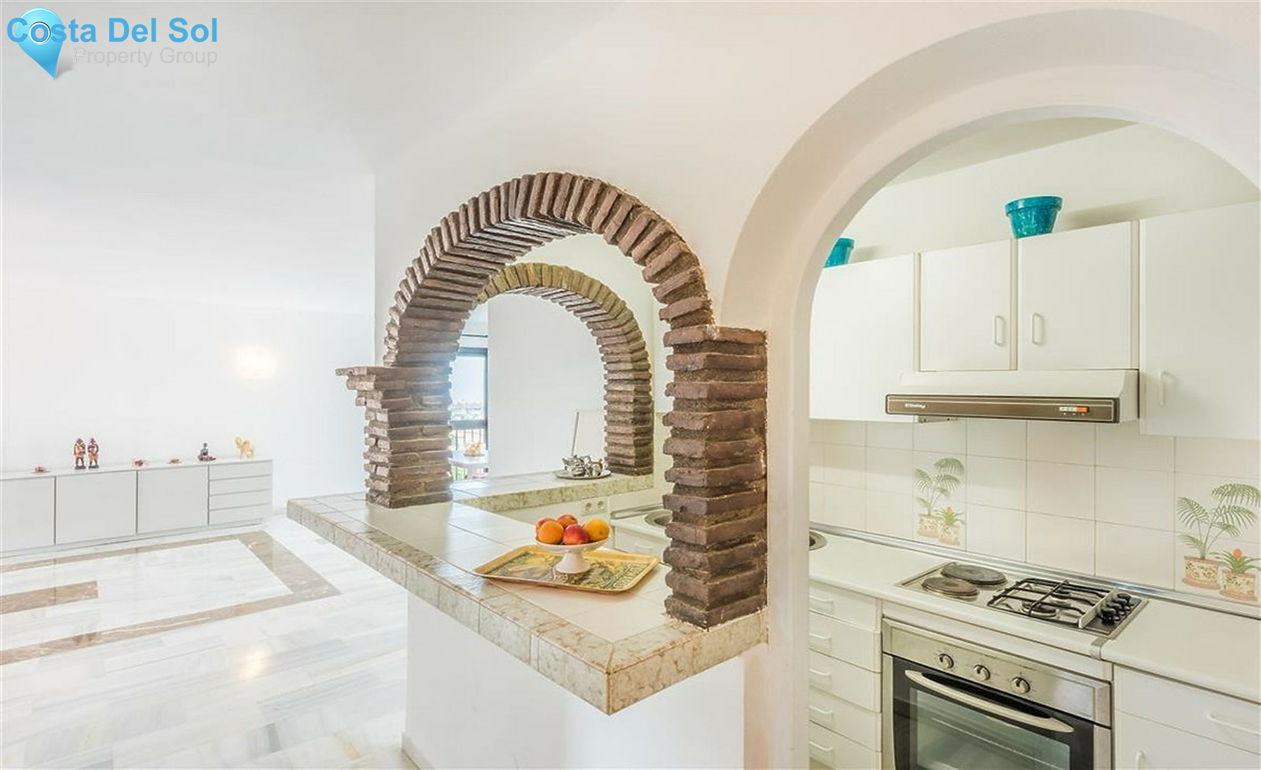 Middle Floor Apartment in Calahonda-1236954