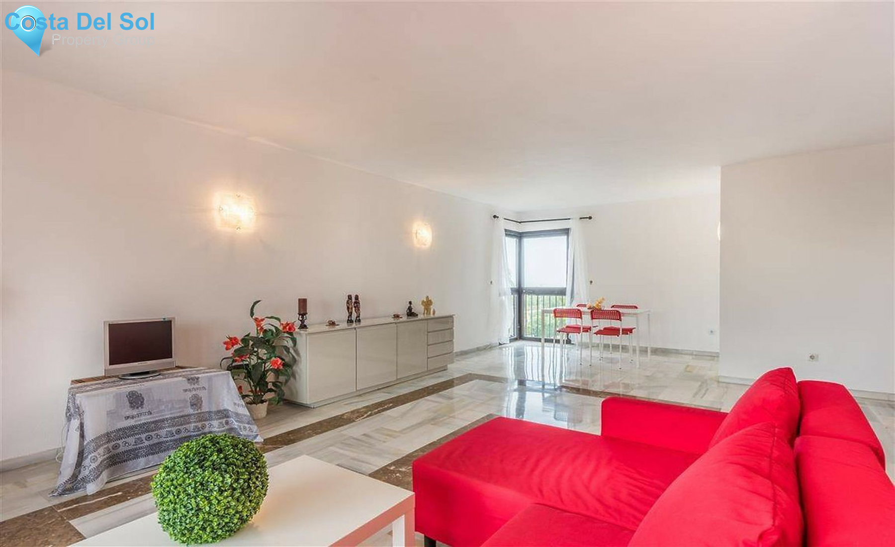 Middle Floor Apartment in Calahonda-1236940