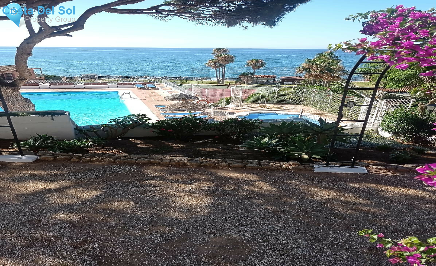 Middle Floor Apartment in Calahonda