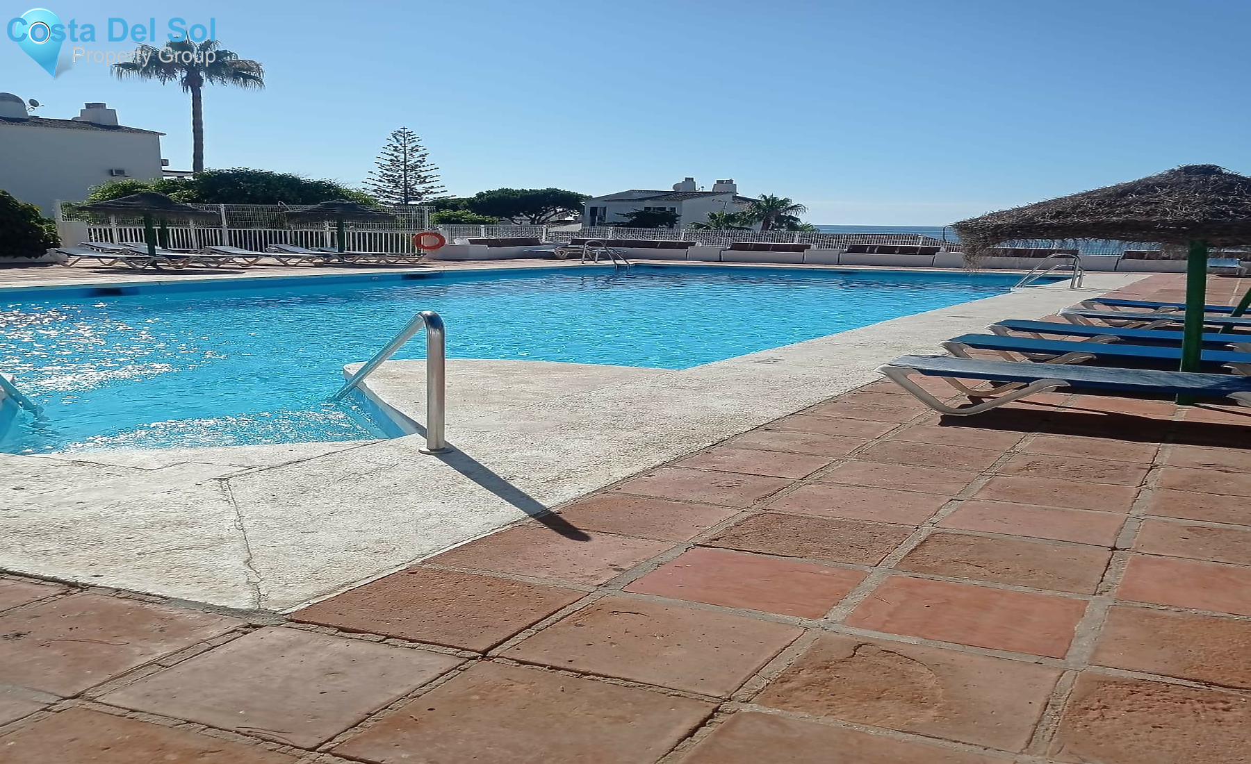 Middle Floor Apartment in Calahonda-1242843