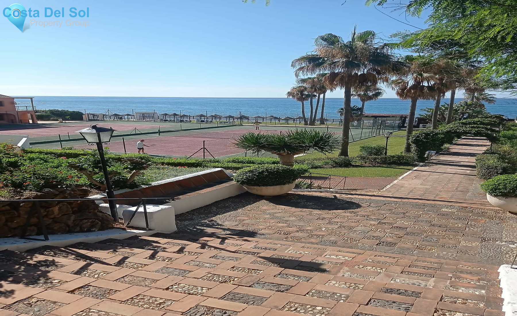 Middle Floor Apartment in Calahonda-1242846