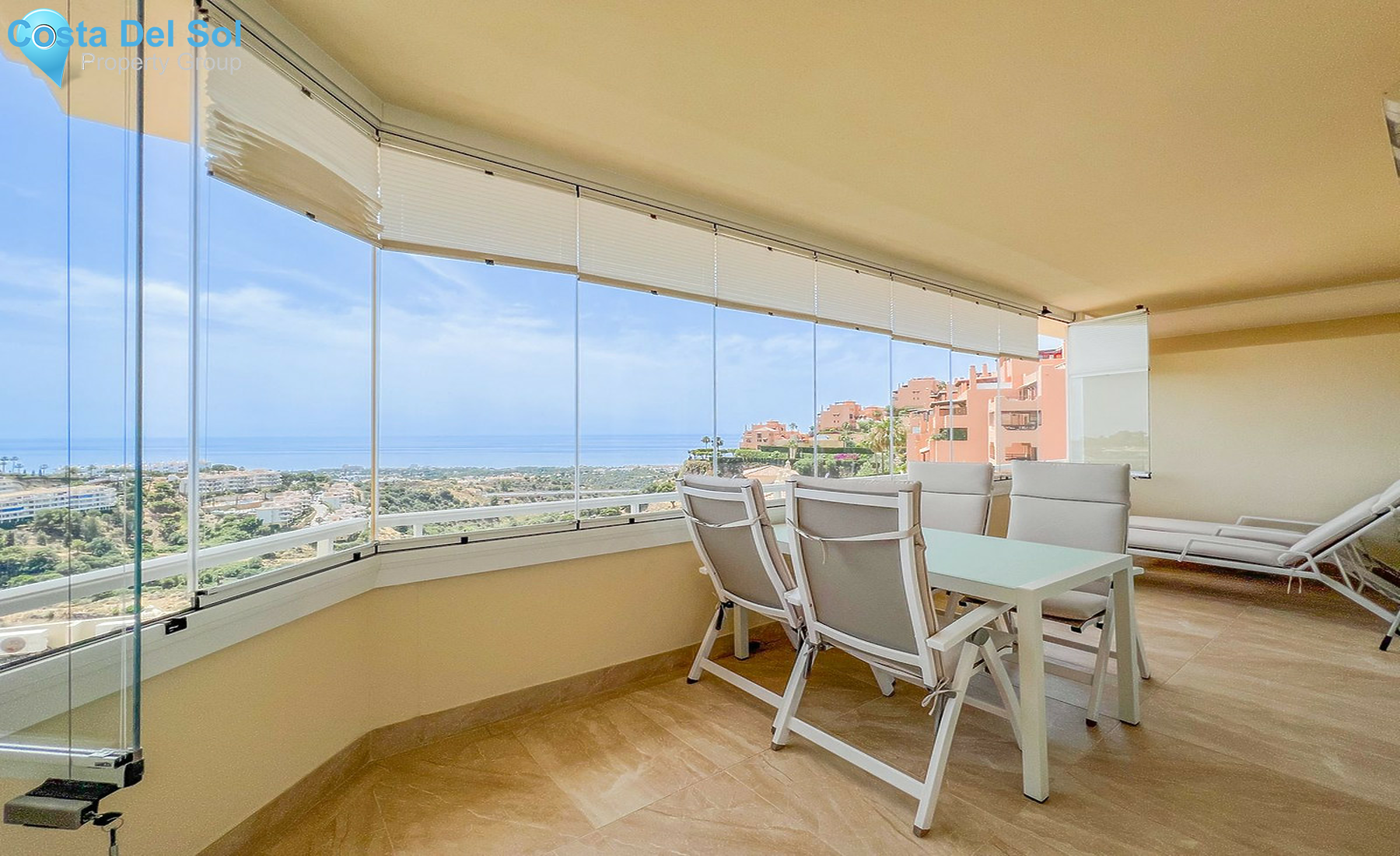Middle Floor Apartment in Calahonda-1251626