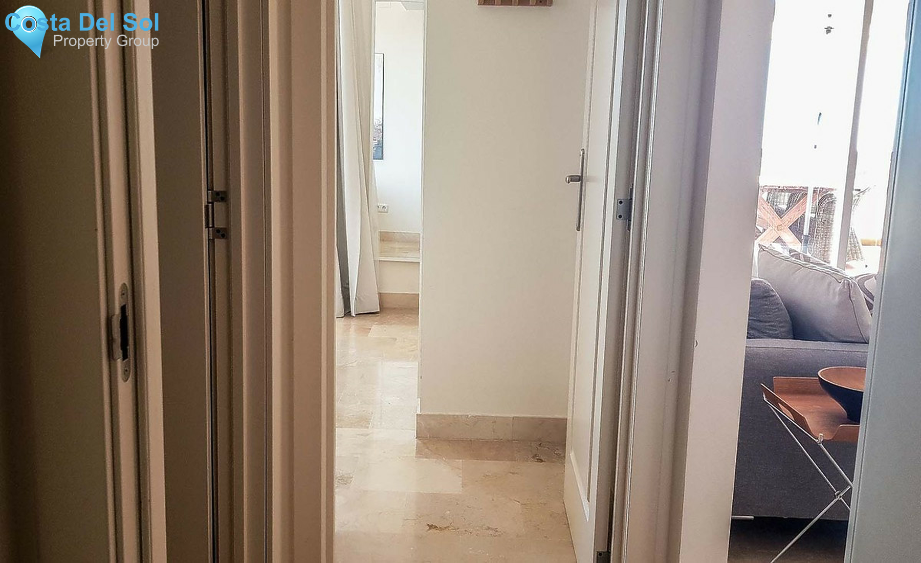 Middle Floor Apartment in Calahonda-1257964