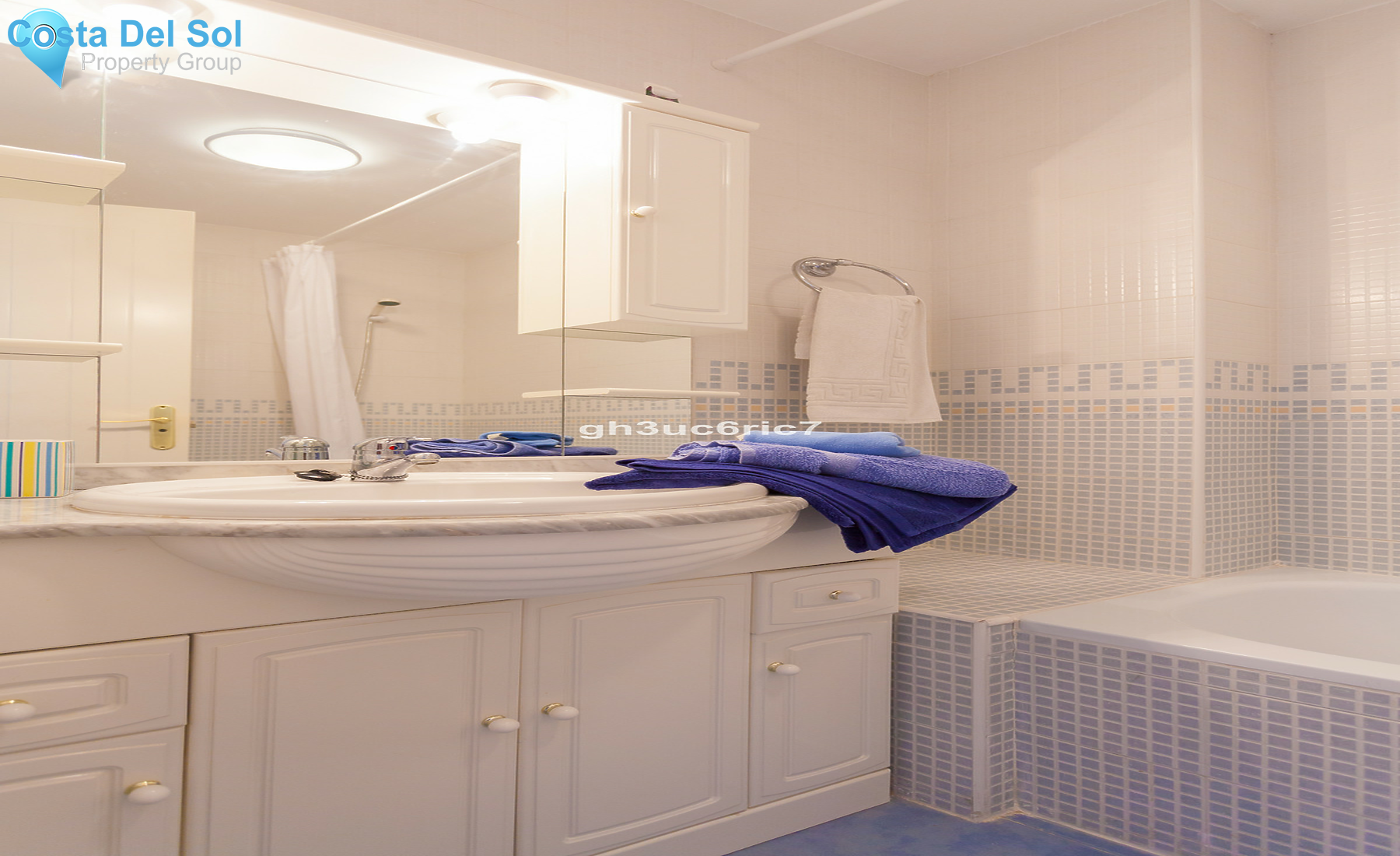 Middle Floor Apartment in Calahonda-1258000