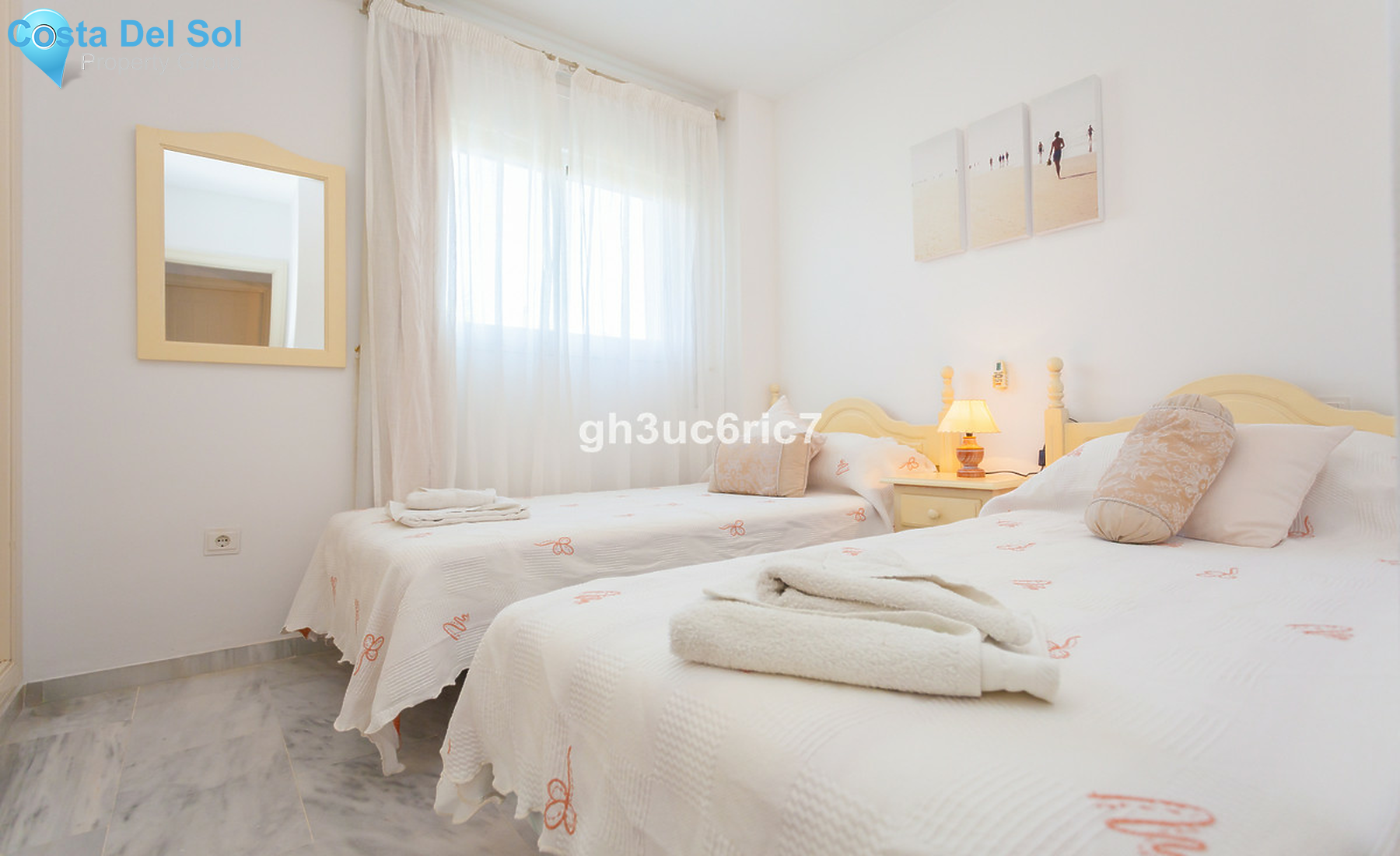 Middle Floor Apartment in Calahonda-1258003