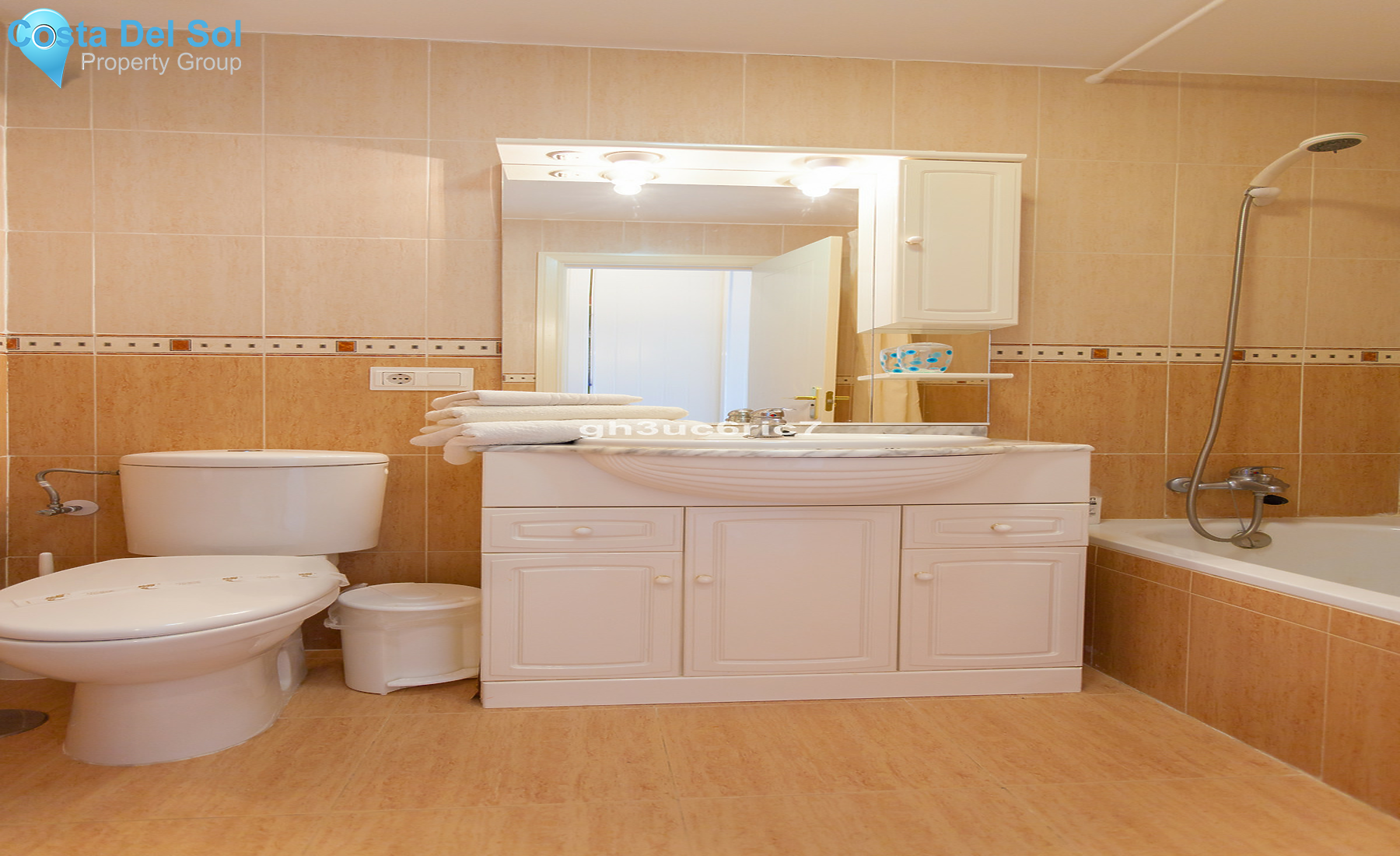 Middle Floor Apartment in Calahonda-1258004