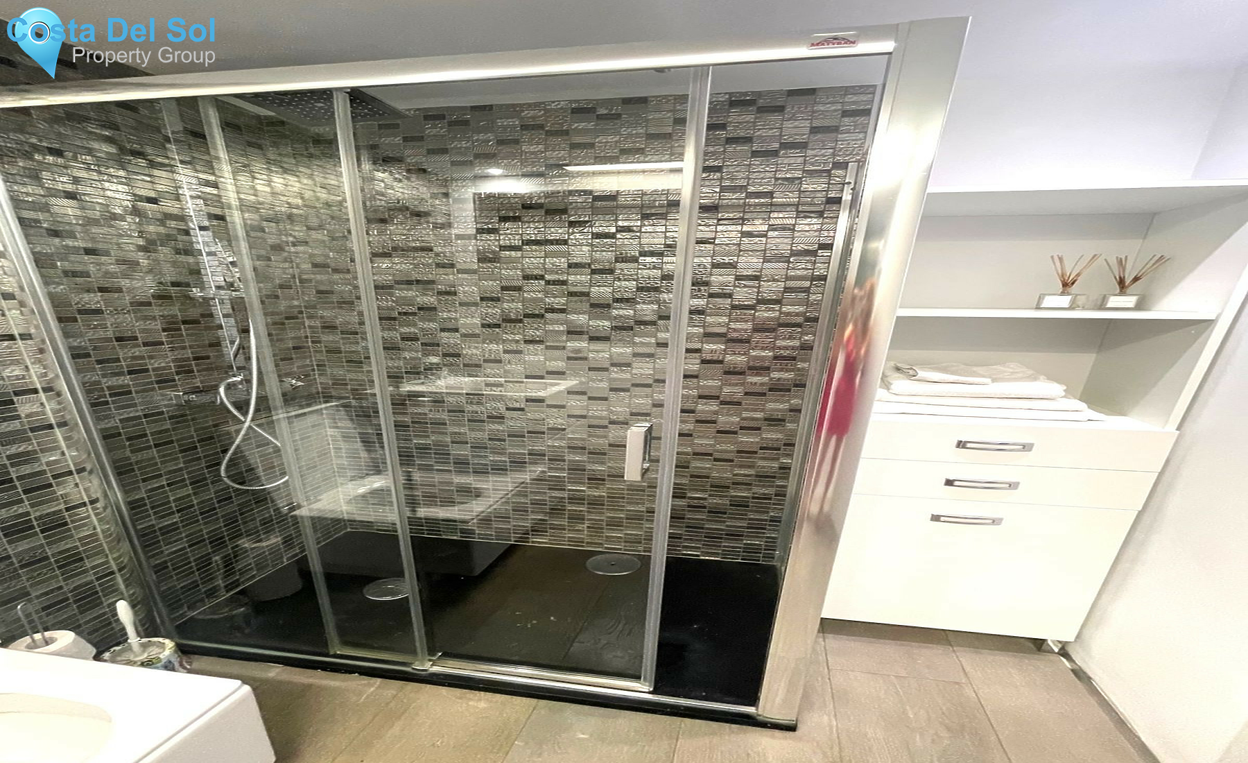 Middle Floor Apartment in Calahonda