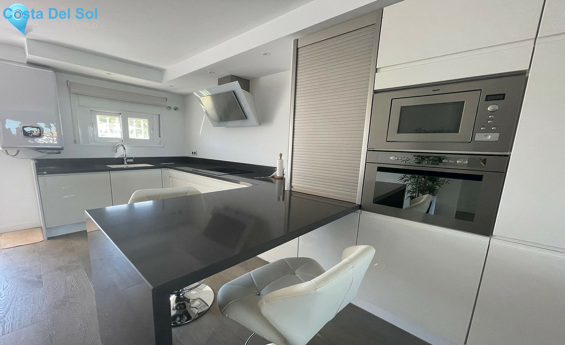 Middle Floor Apartment in Calahonda-1261603