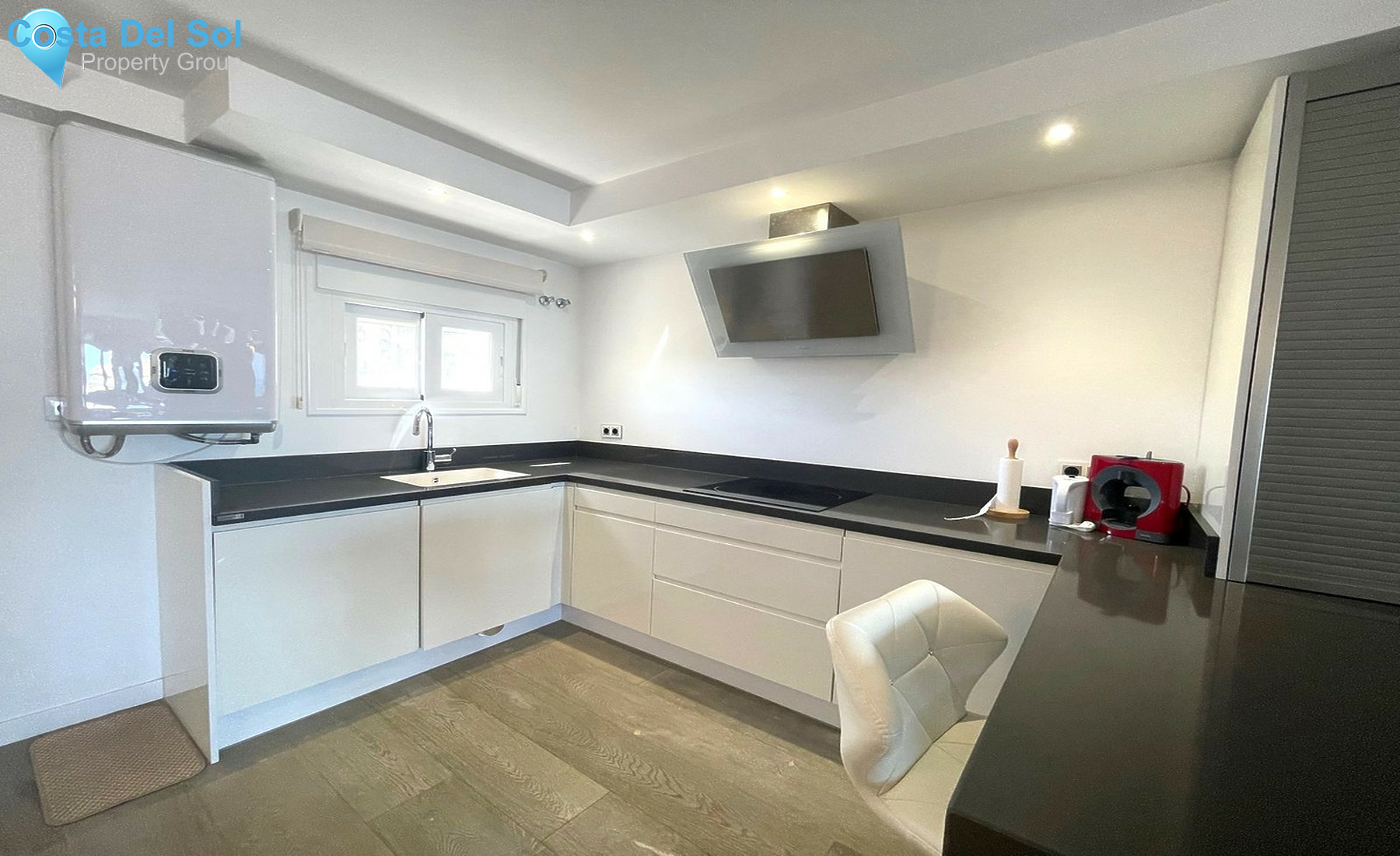 Middle Floor Apartment in Calahonda-1261605