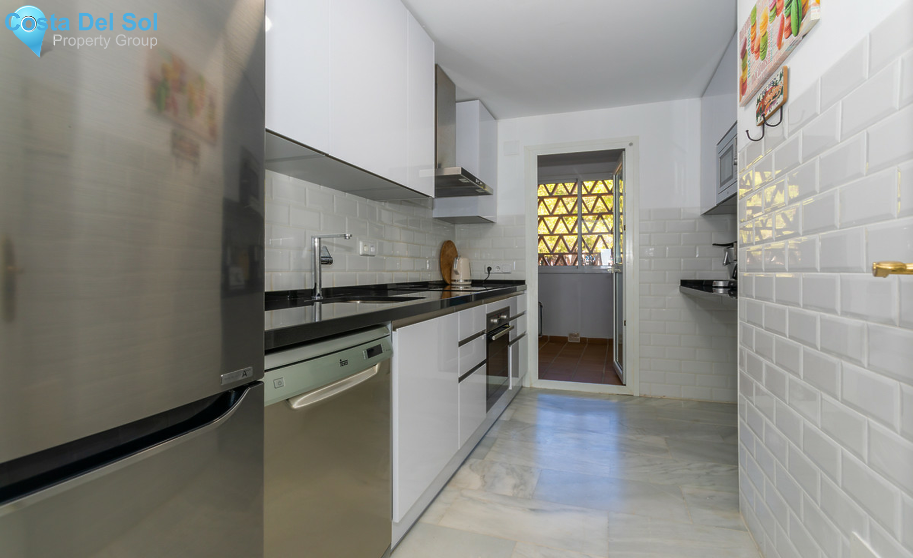 Middle Floor Apartment in Calahonda-1271260