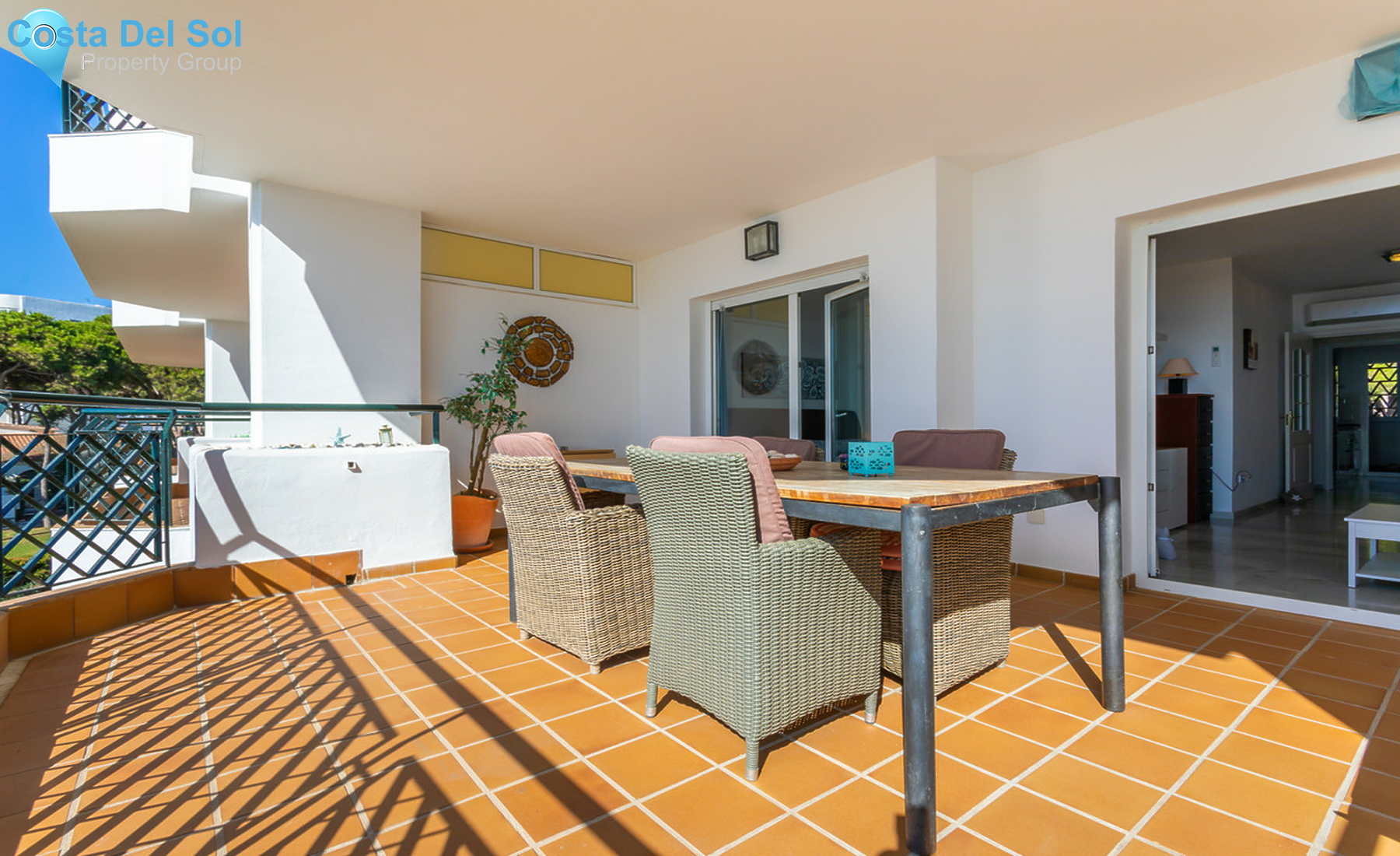 Middle Floor Apartment in Calahonda-1271250