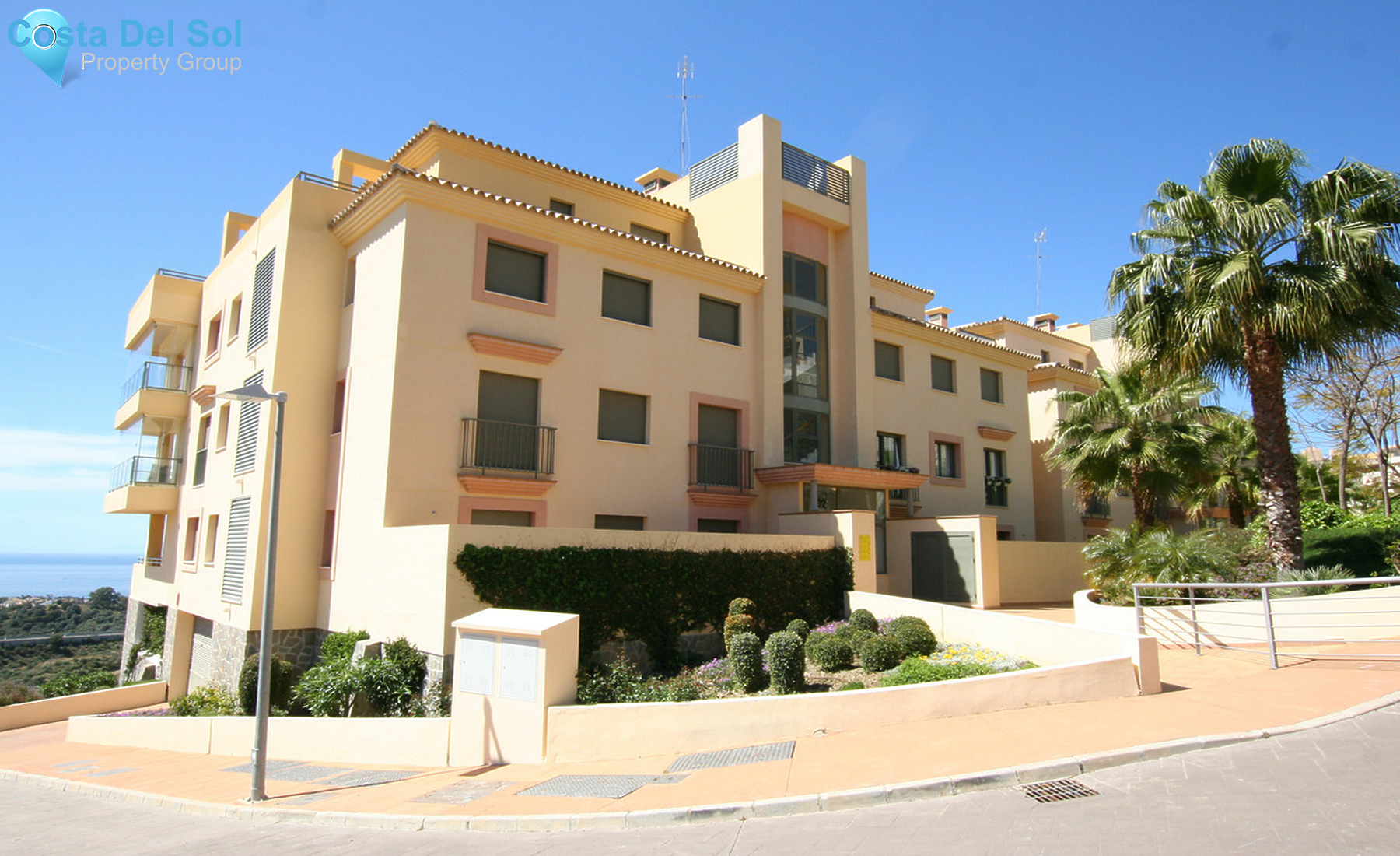 Middle Floor Apartment in Calahonda-1274801