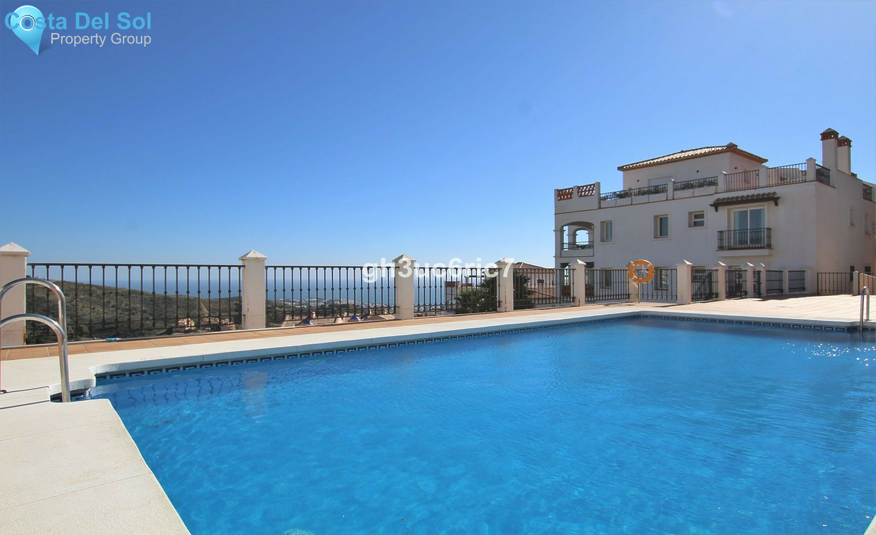 Middle Floor Apartment in Calahonda-1277095