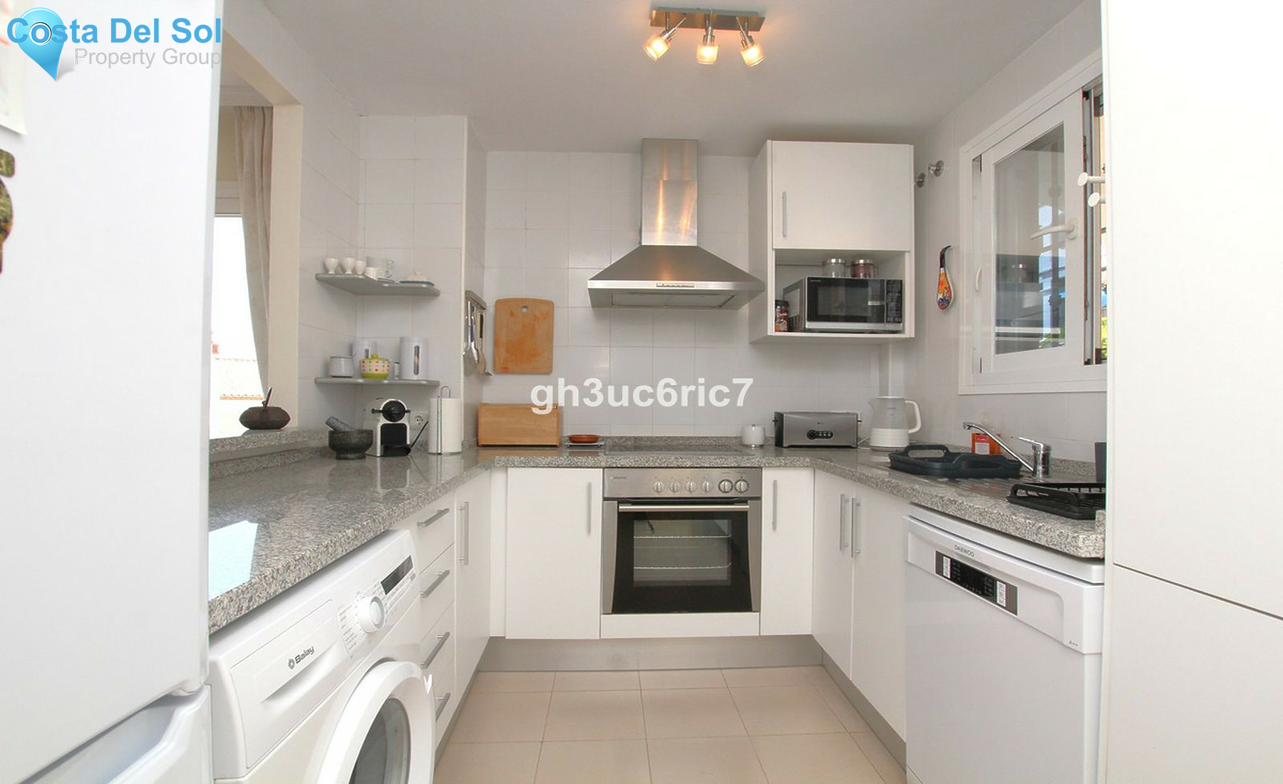 Middle Floor Apartment in Calahonda-1277082