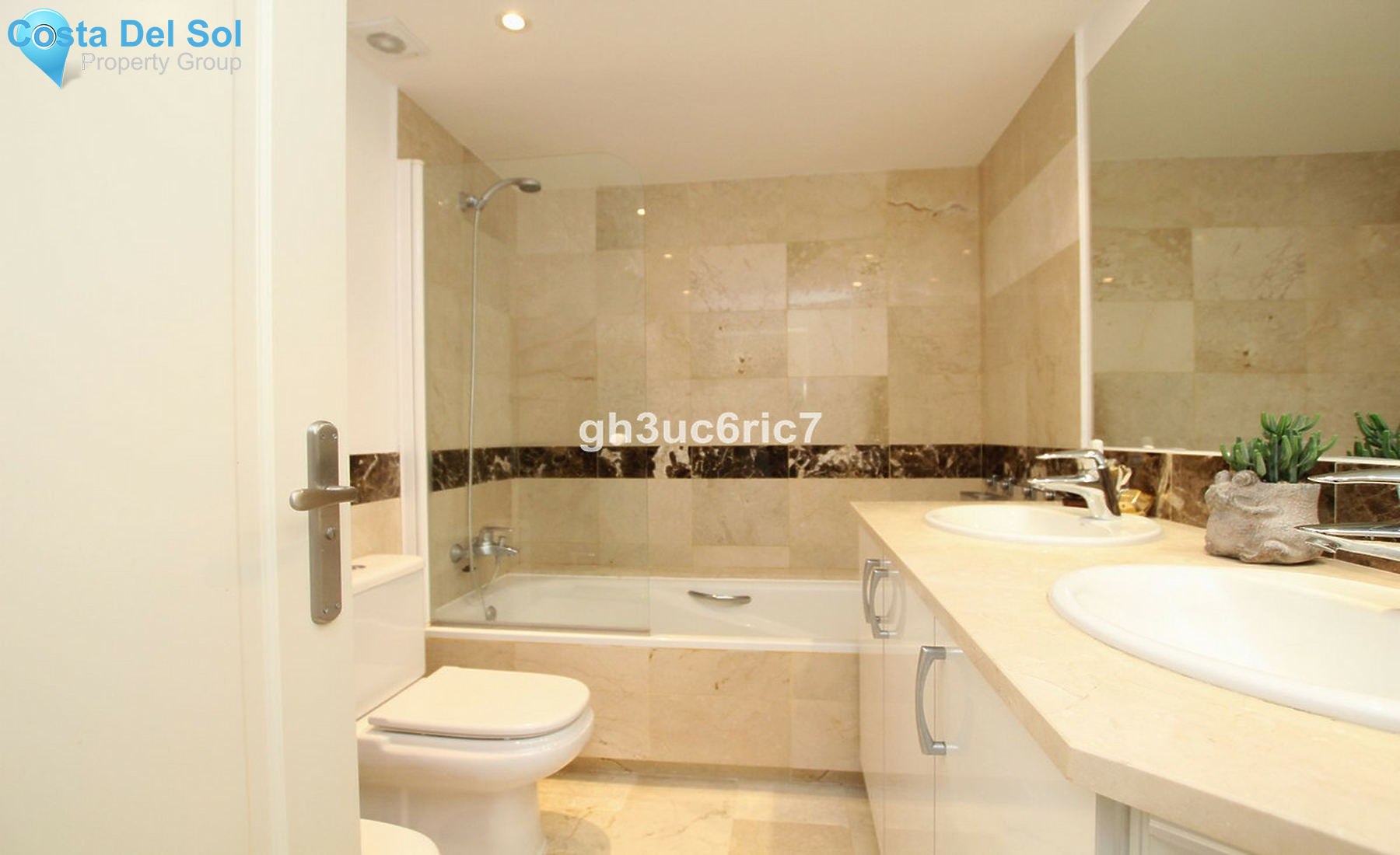 Middle Floor Apartment in Calahonda-1277085