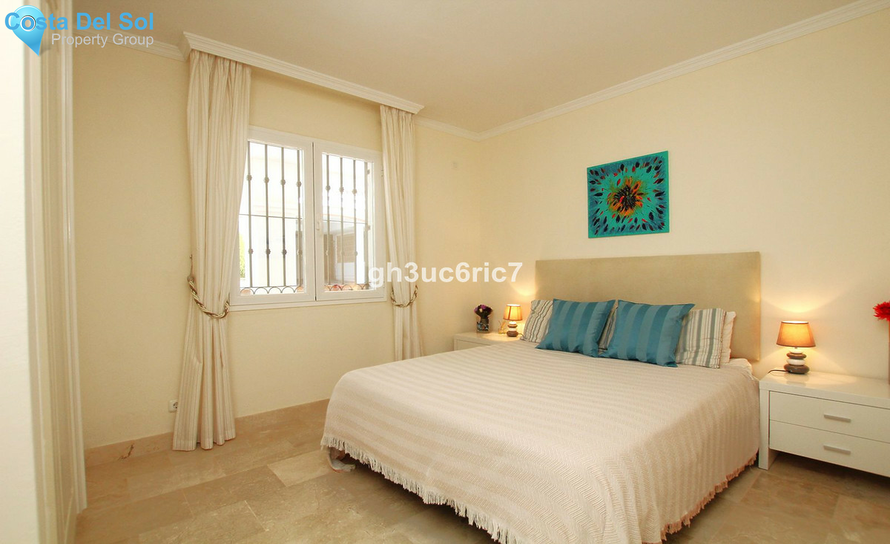 Middle Floor Apartment in Calahonda-1277088