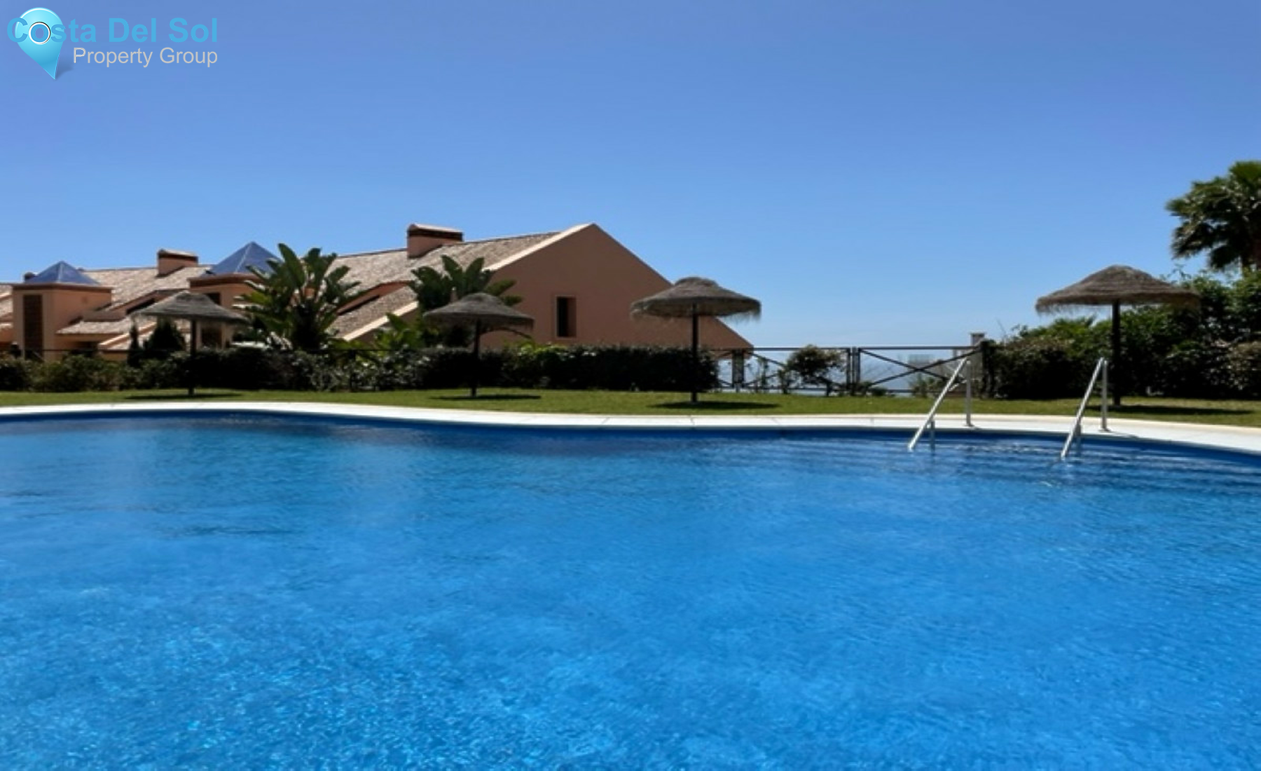 Middle Floor Apartment in Calahonda-1291706